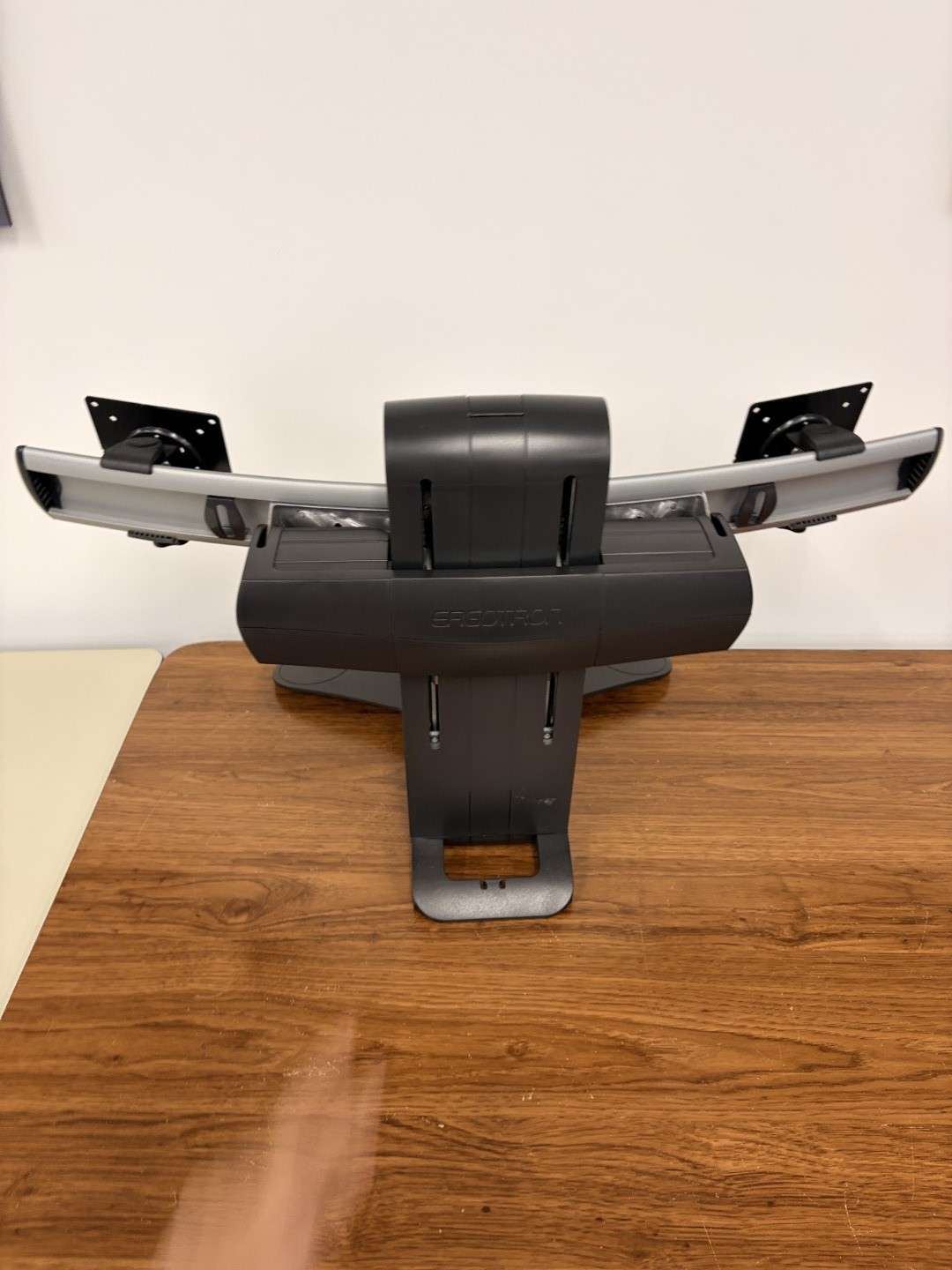 Ergonomic duo monitor stand for up to two 24 inch monitors - photo 4