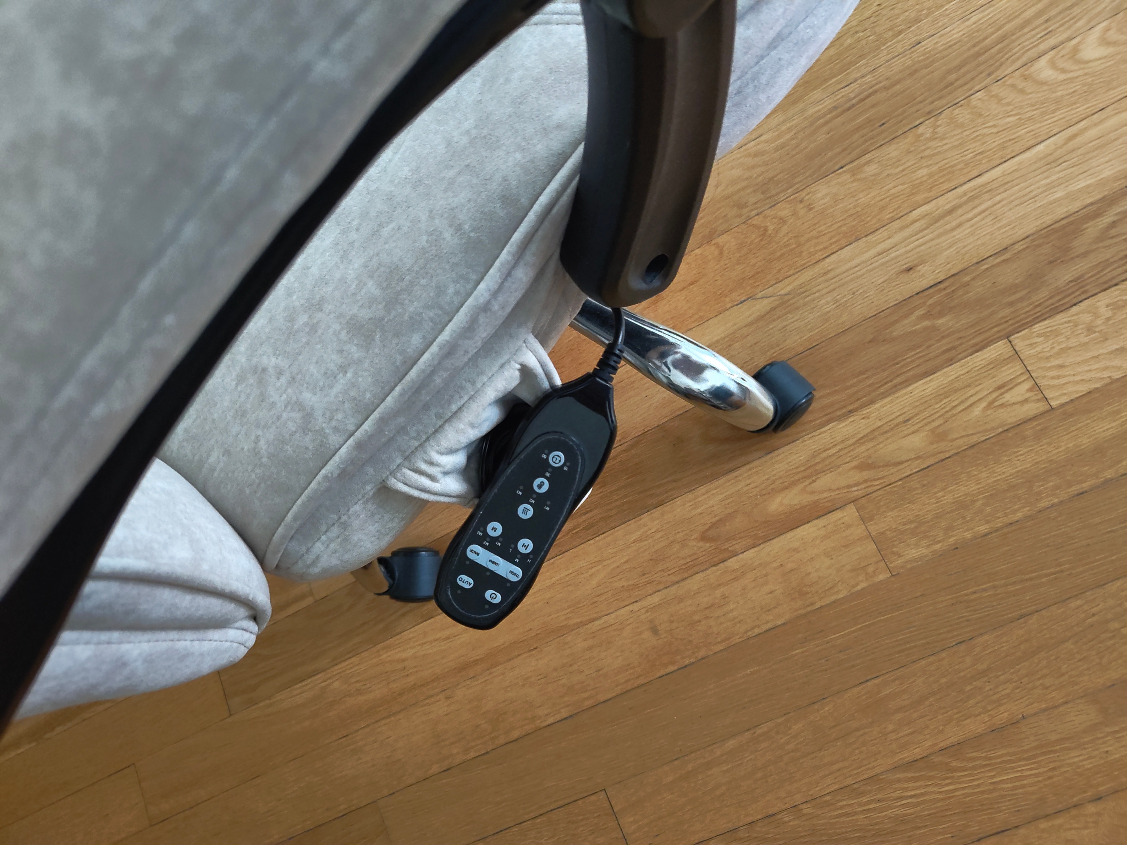 Desk Chair with Massage and Heat. - photo 3