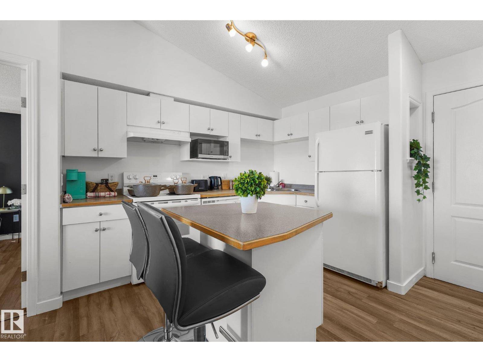 1 Bedroom For Rent in The Westridge in Callingwood - photo 5