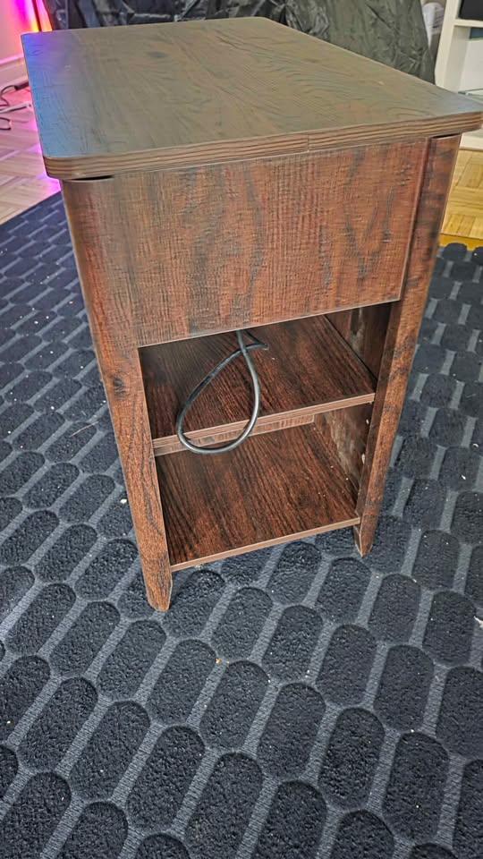 End Table with charging station - photo 3