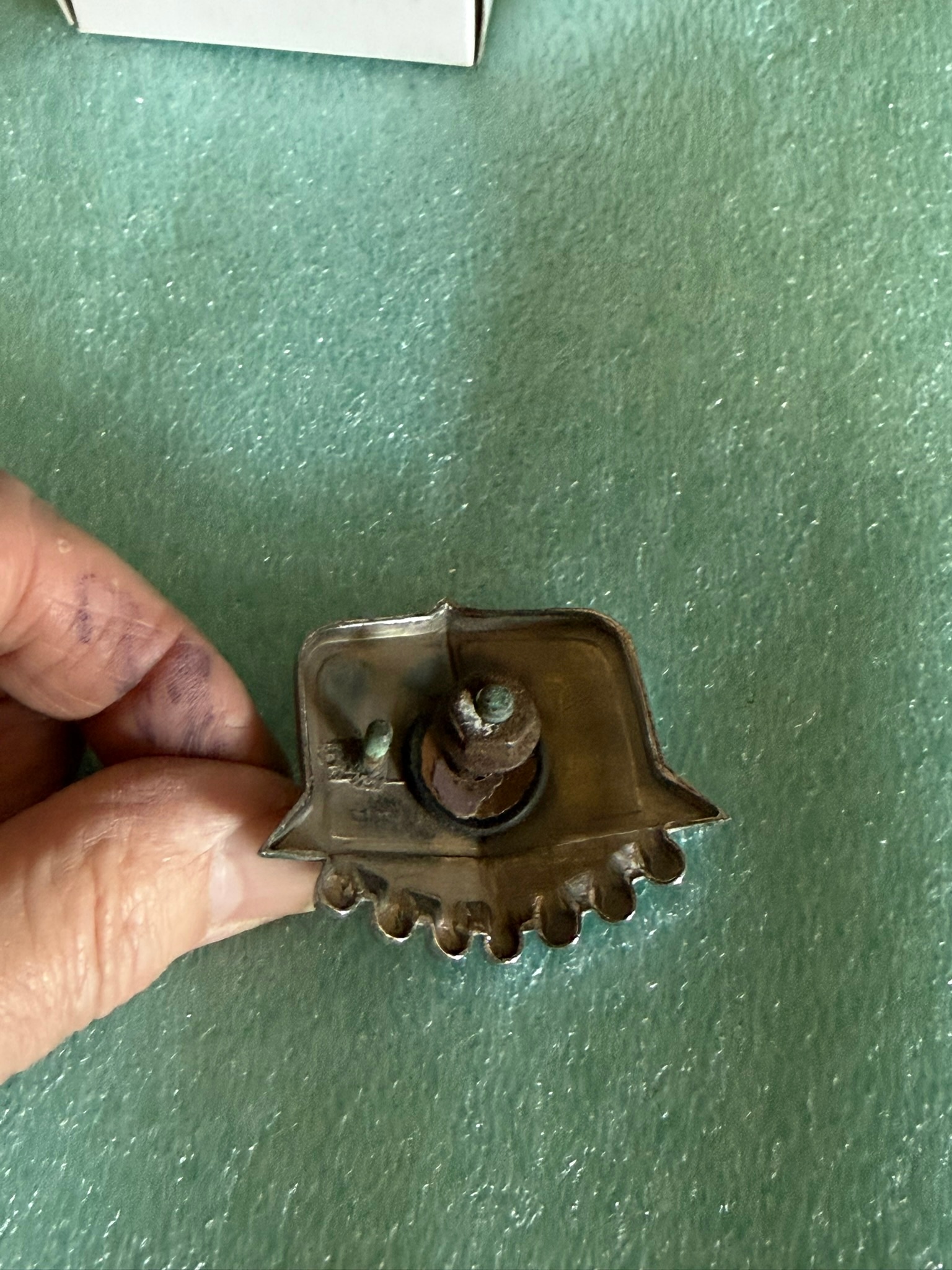 Emblem, Trunk Lock Crest, 1969 Cadillac Eldorado - photo 2