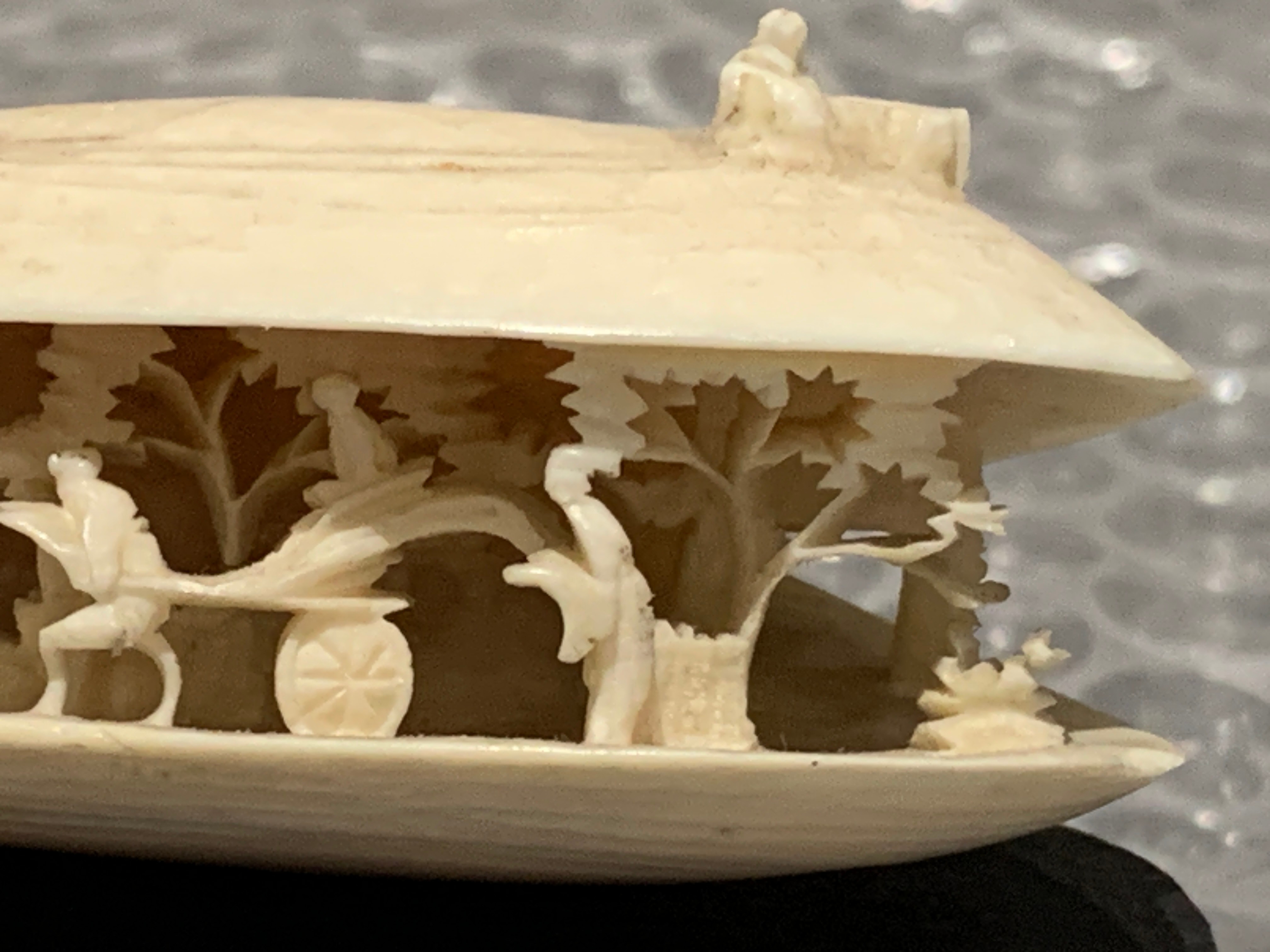Vintage Chinese Canton Carved Ivory Clam Shell - photo 3