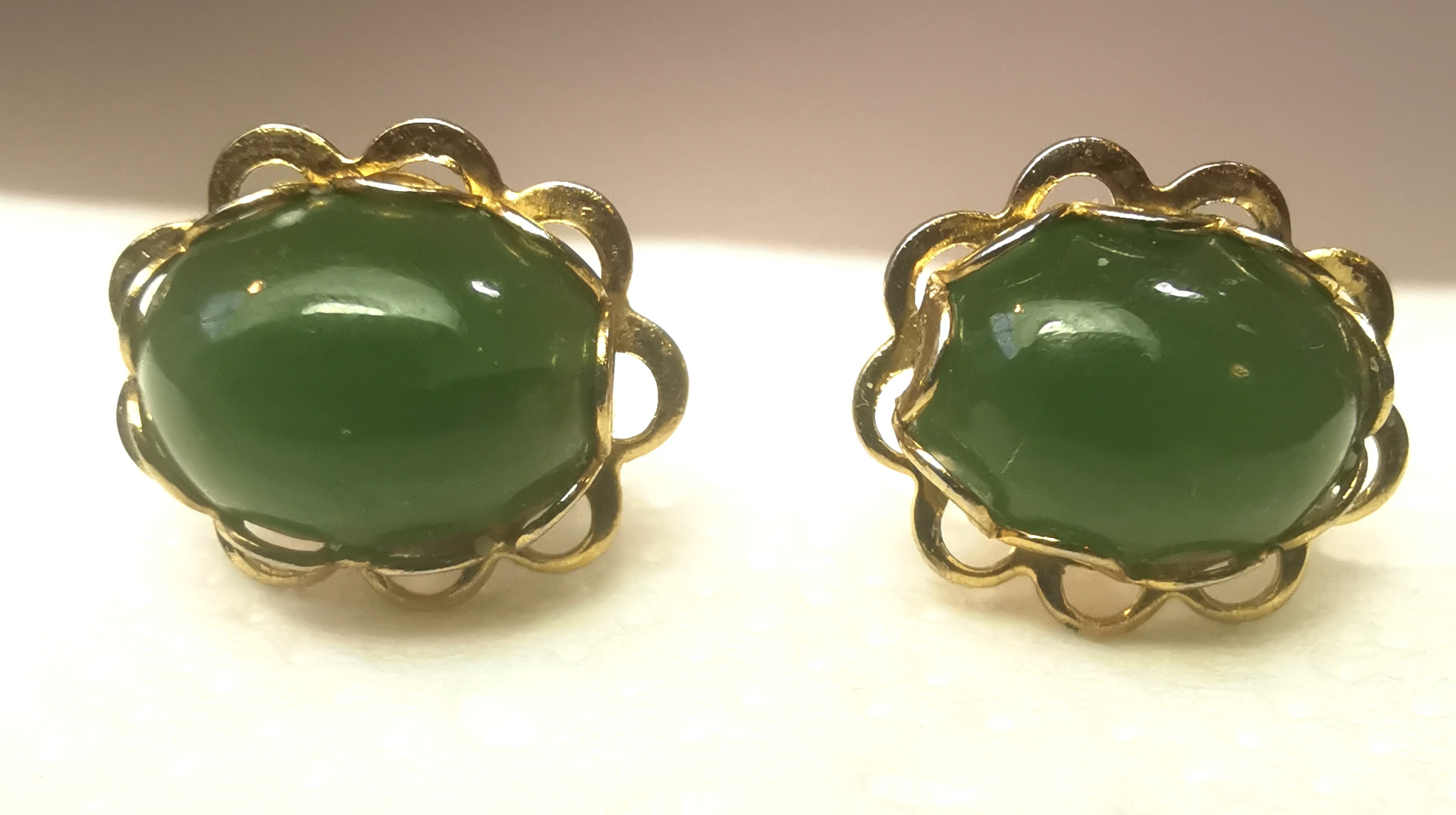 1970s Hong Kong Green Jade Cabochon Gold Tone Earrings Floral - photo 2