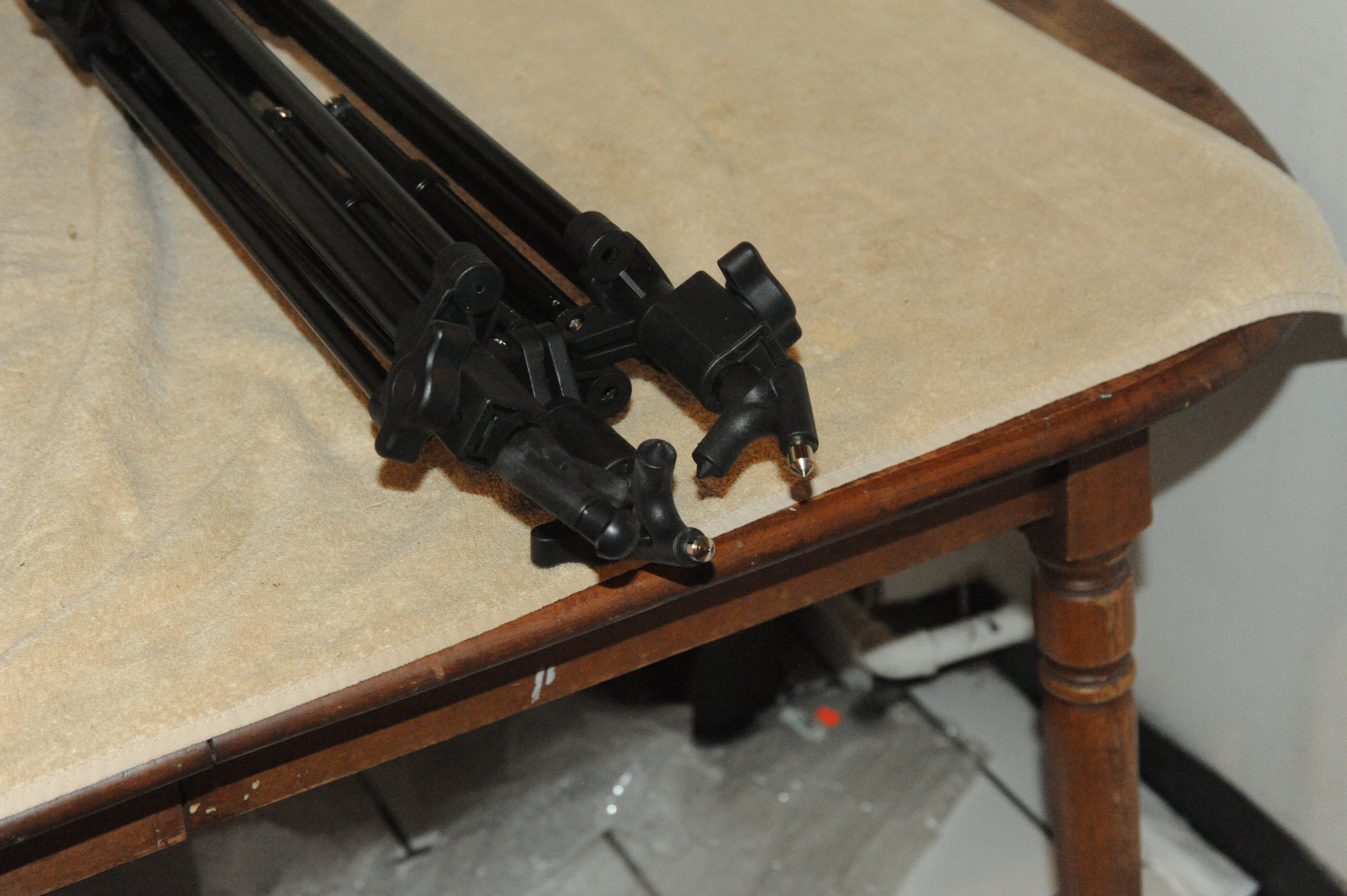 Bescor Tripod Model TH-660 - photo 5