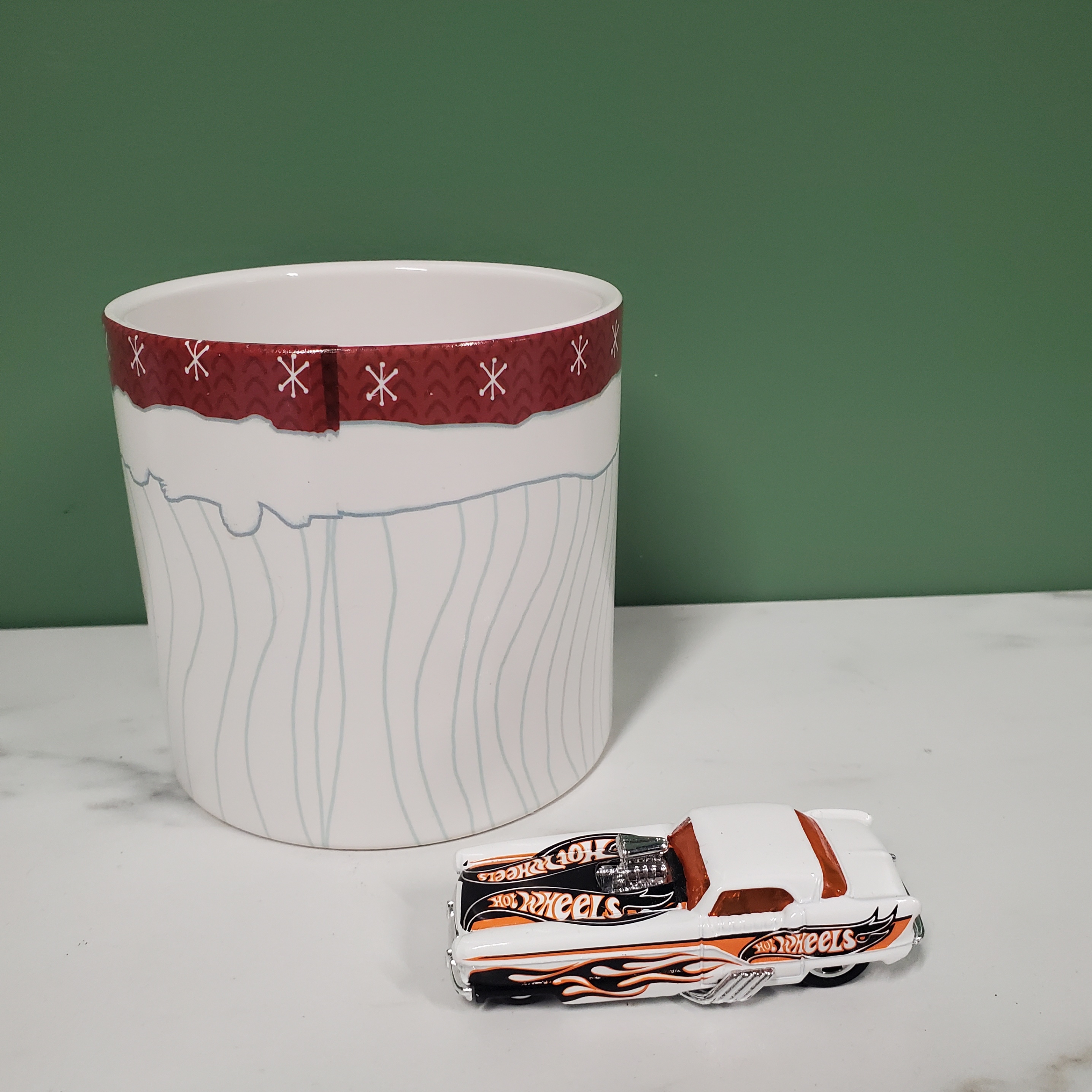 Santa Plant Pot Cover - photo 4