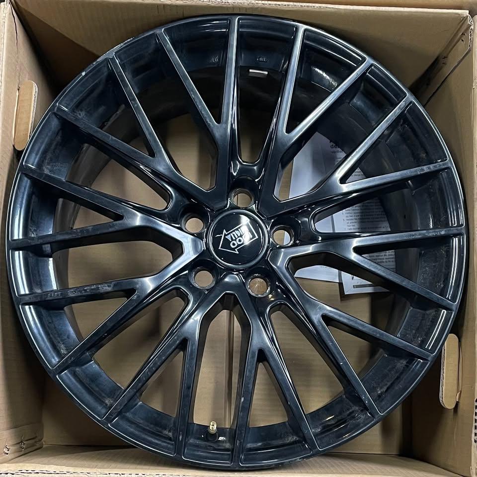 WHEELS CAME OFF OF A RANGE ROVER - photo 3