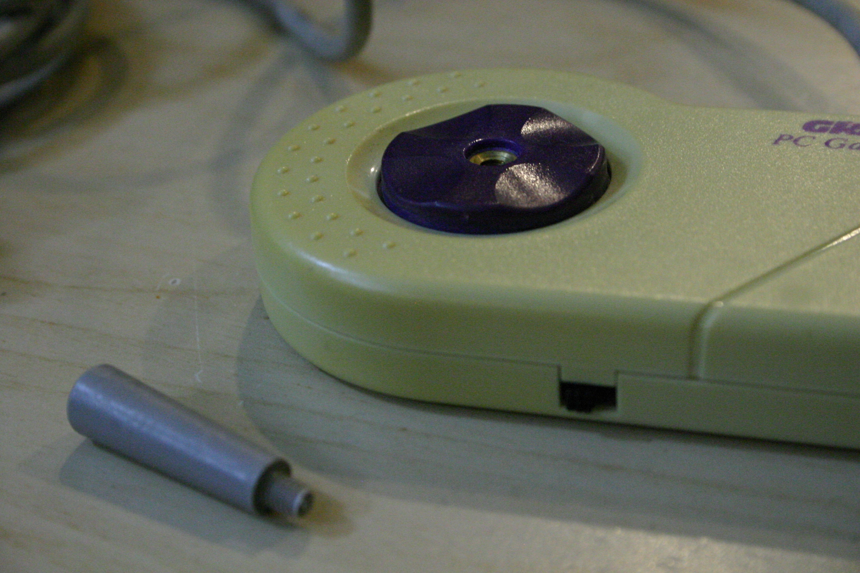 Vintage Gravis Game Pad - photo 3