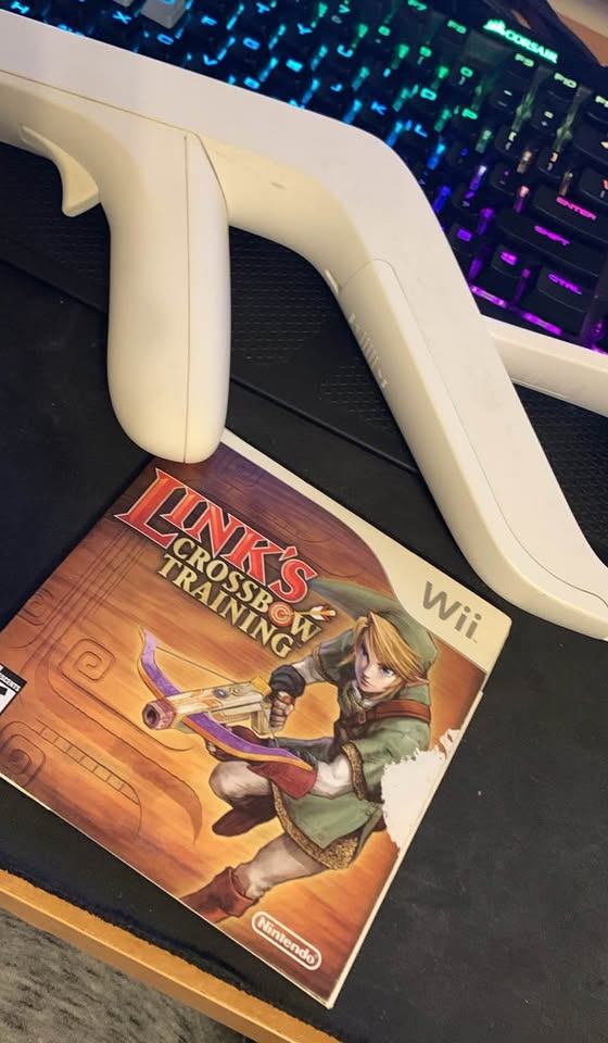 Link's Crossbow Training Wii Game with Wii Zapper