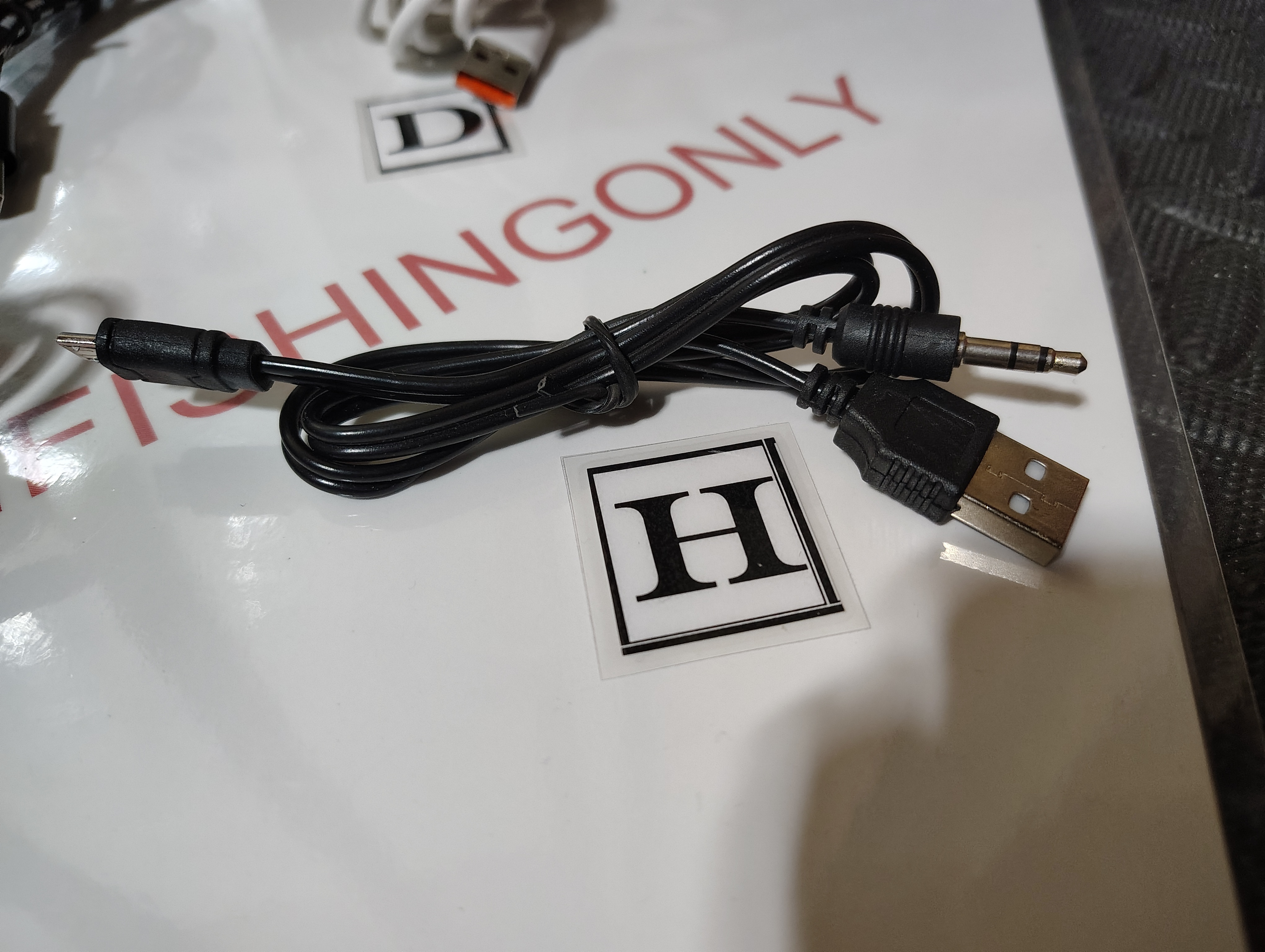 Various Priced MINT Assorted USB Charging Cables - photo 4