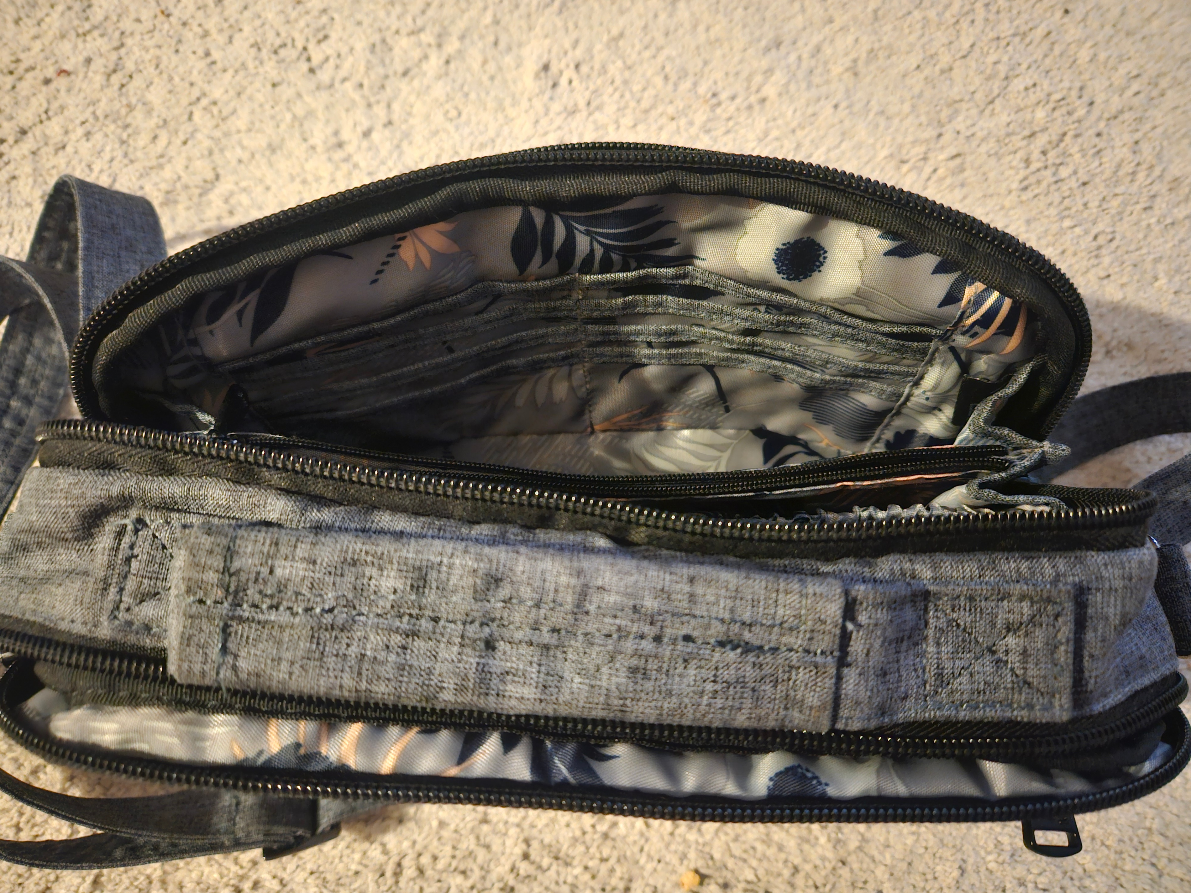 Lug Scoop Crossbody Travel Bag, Heather Indigo, MINT Cond (RFID) - photo 4