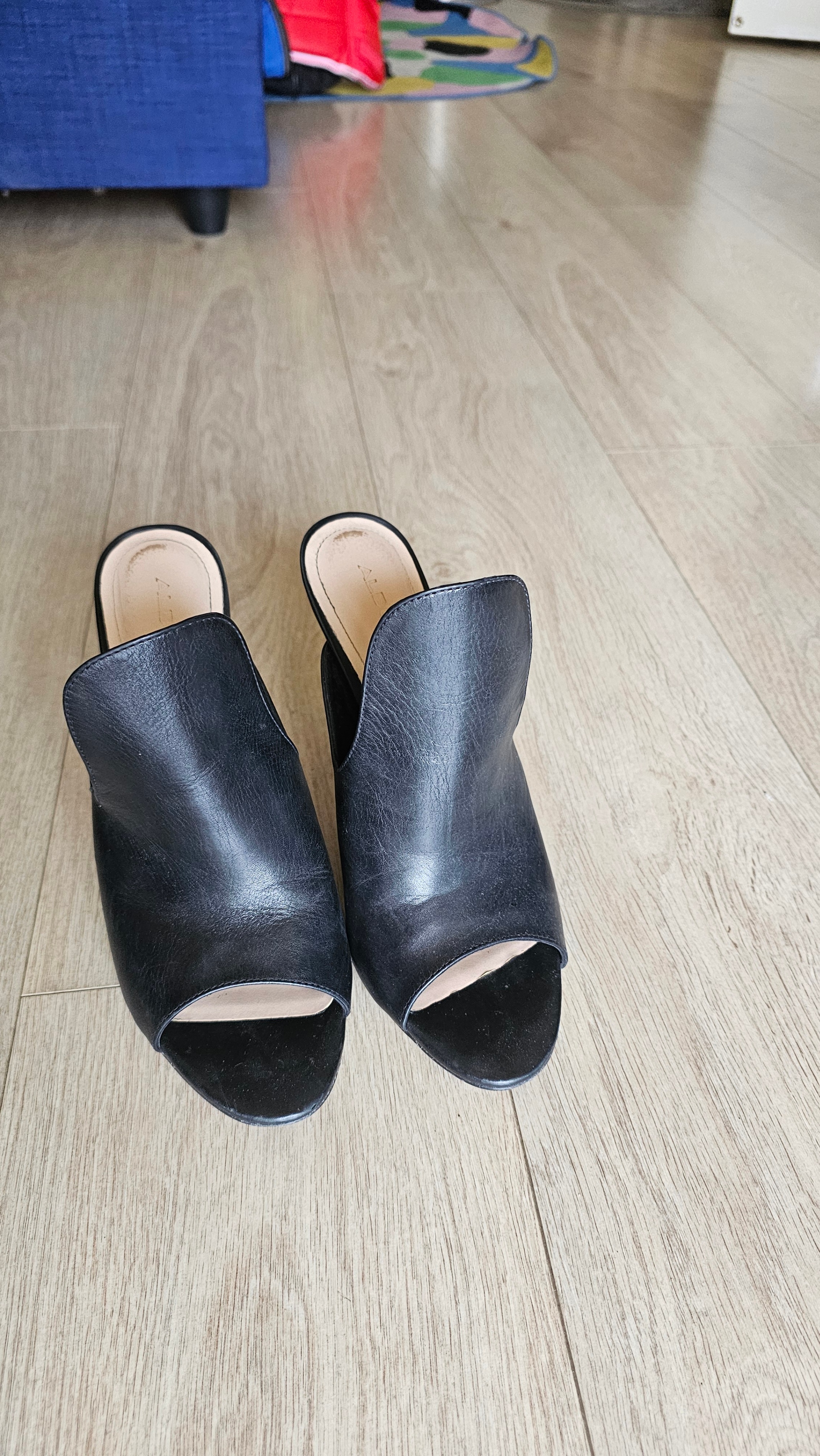 Aldo Black Heels - Size 11 - photo 2