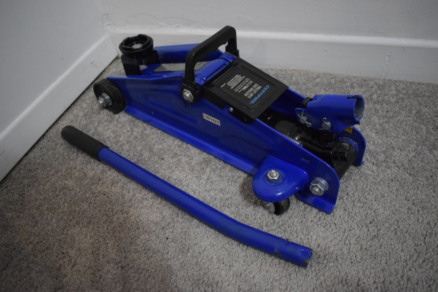 Certified Trolley Jack - 2 tonnes