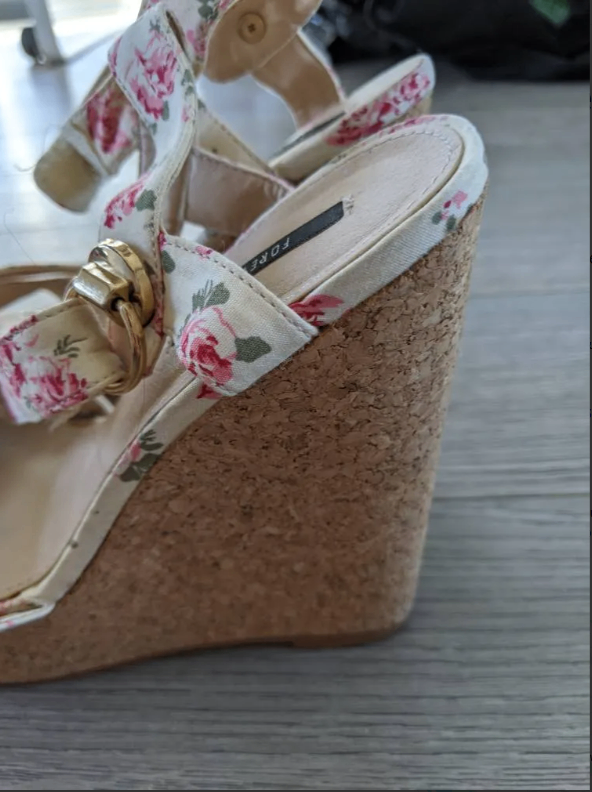 Wedge Heels - Size 6 - photo 2