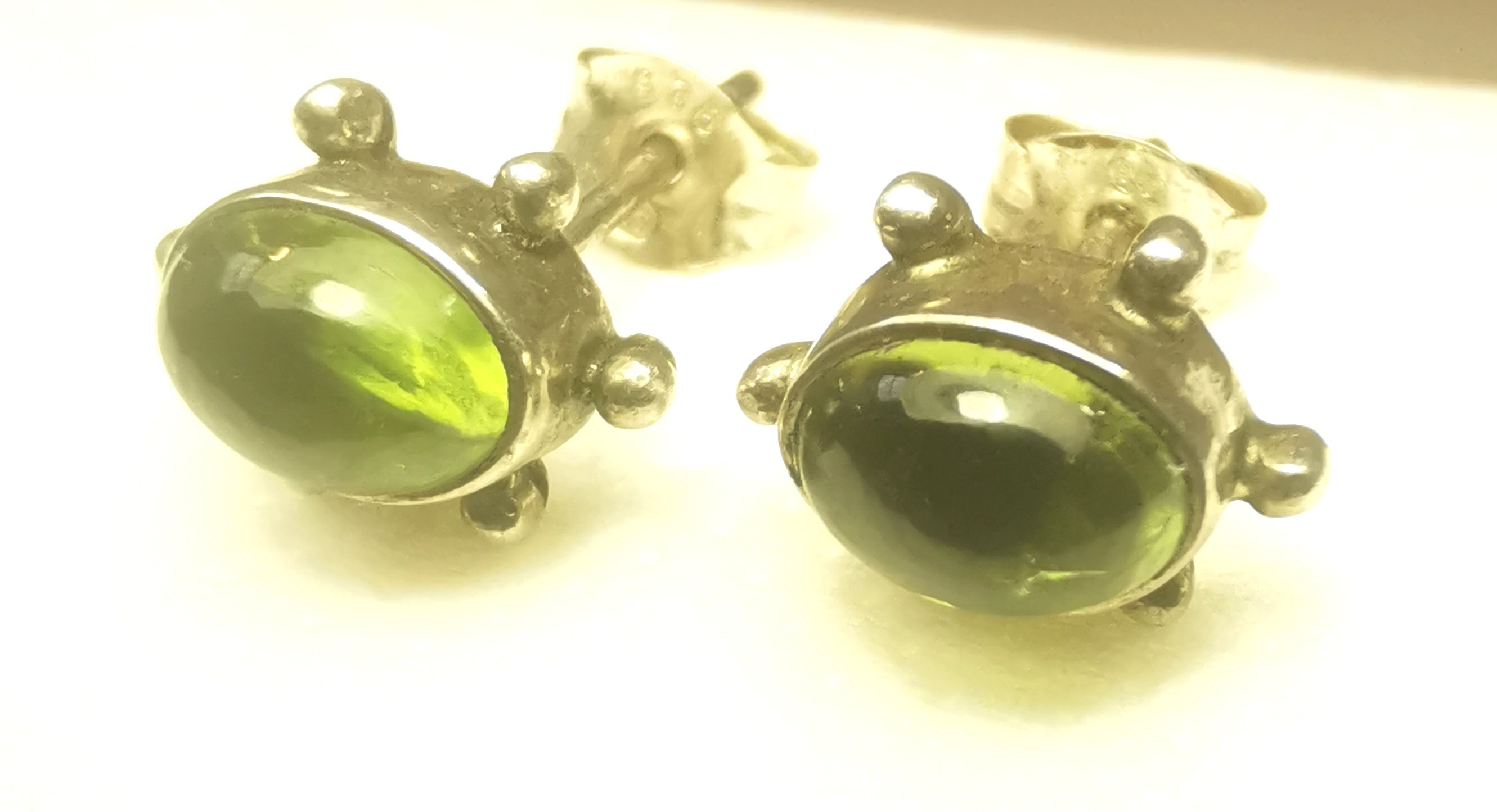 Circa 2000 Artisan Peridot Cabochon Stud Earrings 925 Sterling - photo 4