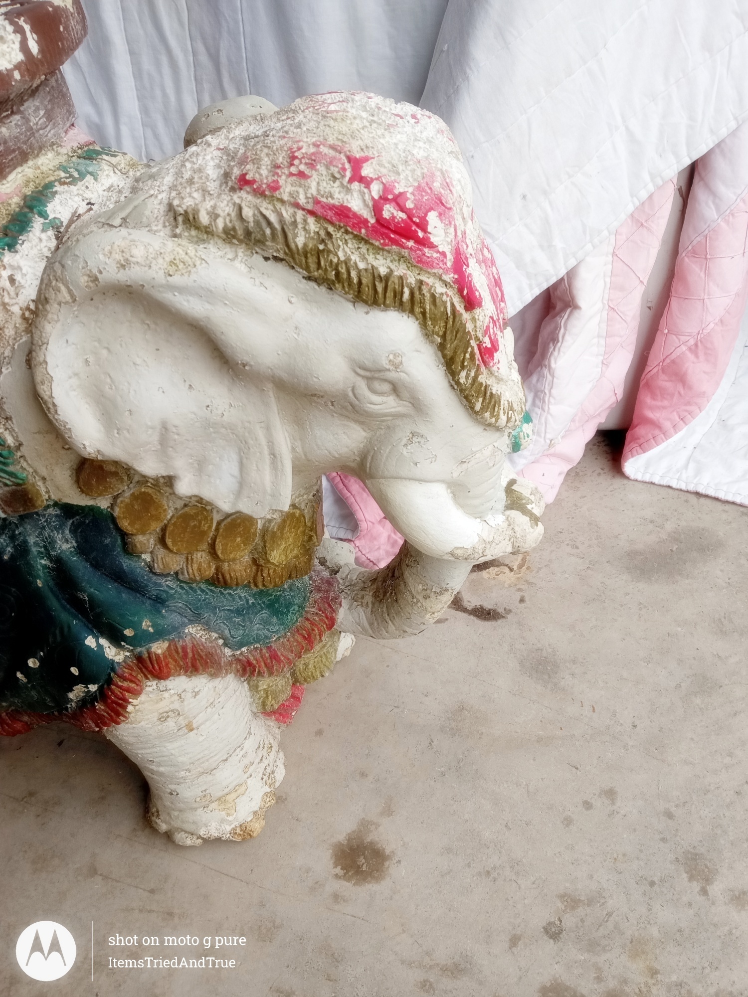 Vintage Hand‑Painted Elephant Statue – Ornate Decor Piece - photo 2