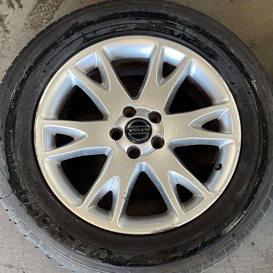 18 INCH VOLVO WHEEL&TIRE PACKAGE - photo 4