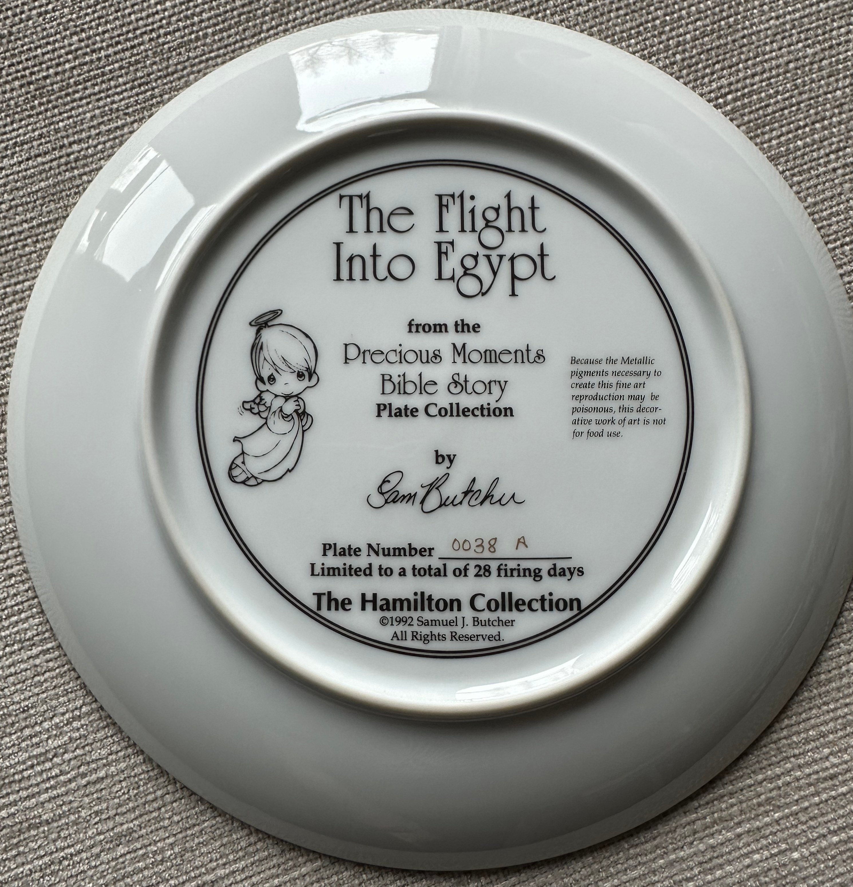 Precious Moments 'Flight Into Egypt' Plate - photo 2