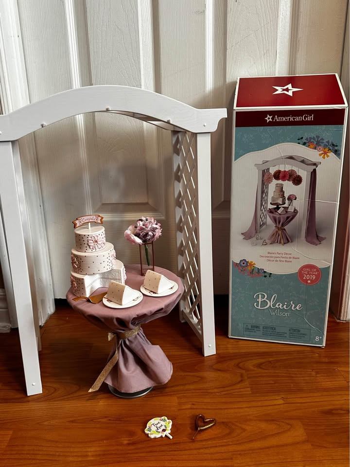 American Girl Doll - Party Decor set - Blaire Wilson
