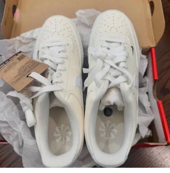 New Nike Women's Court Vision Low Next Nature Sneaker PALE IVORY - photo 2