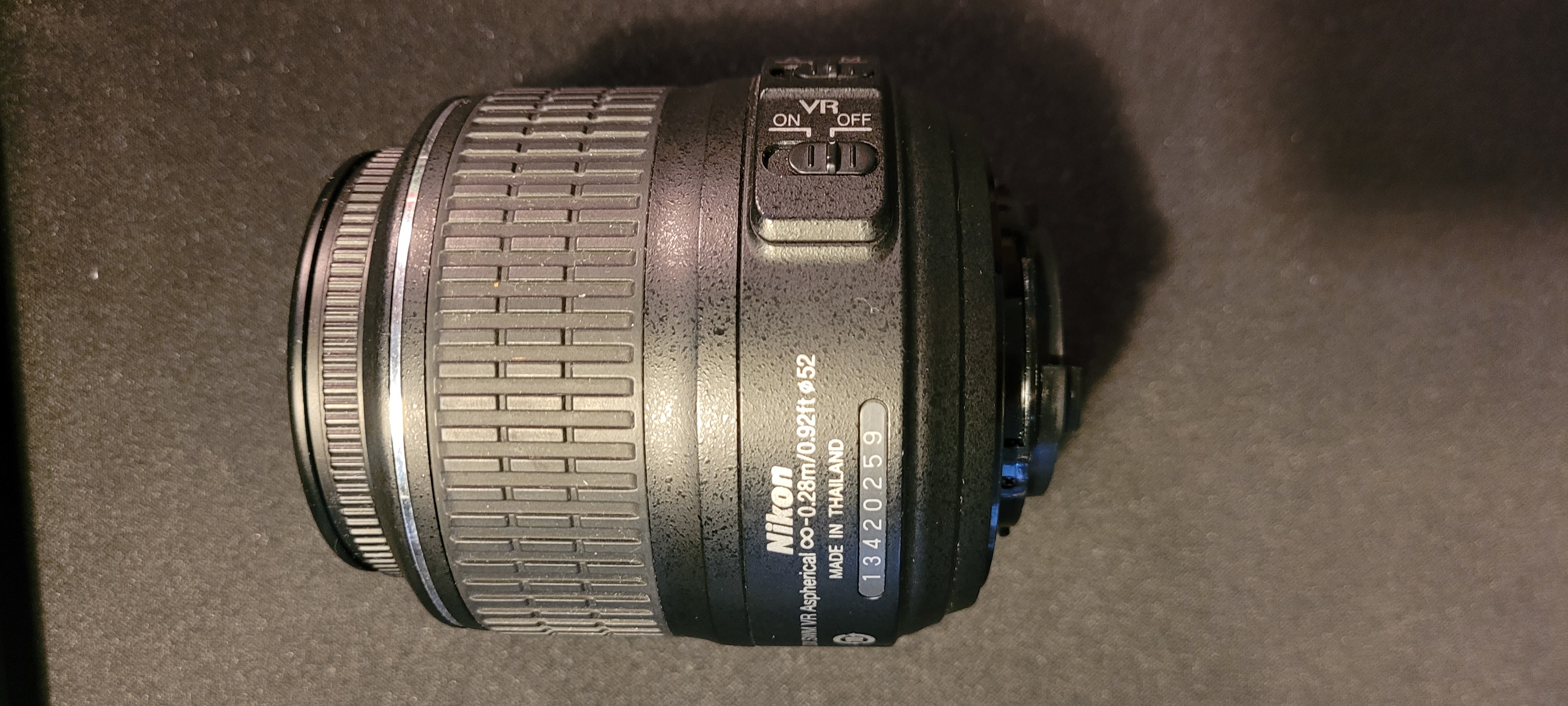 Nikon AF-S DX NIKKOR 18-55mm f/3.5-5.6G VR Lens - photo 3