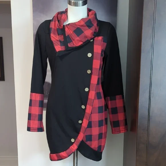 Black & Red Plaid Tunic - Size L