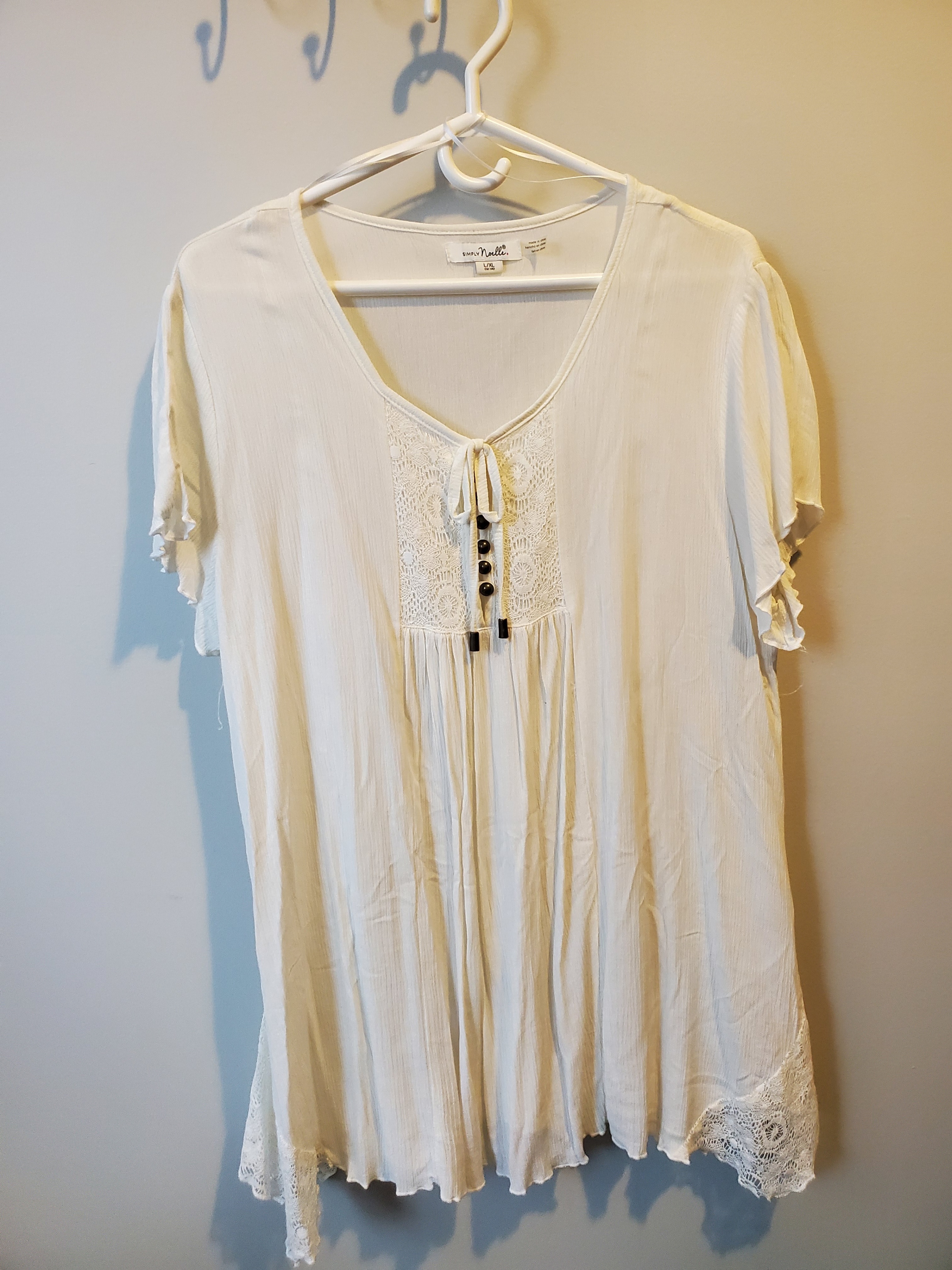 White Flowy Top L/XL