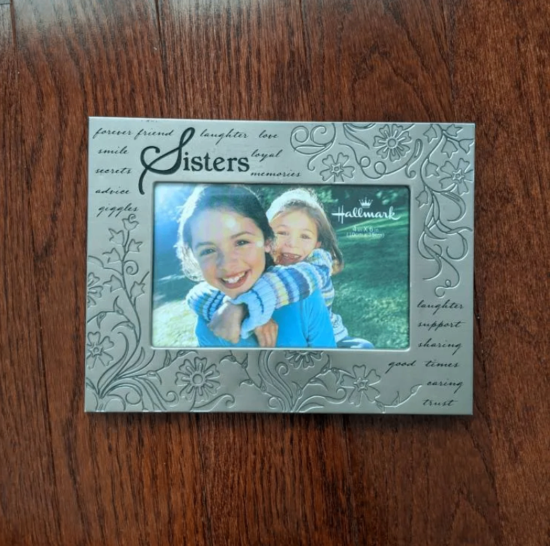 New "Sisters" Picture Frame