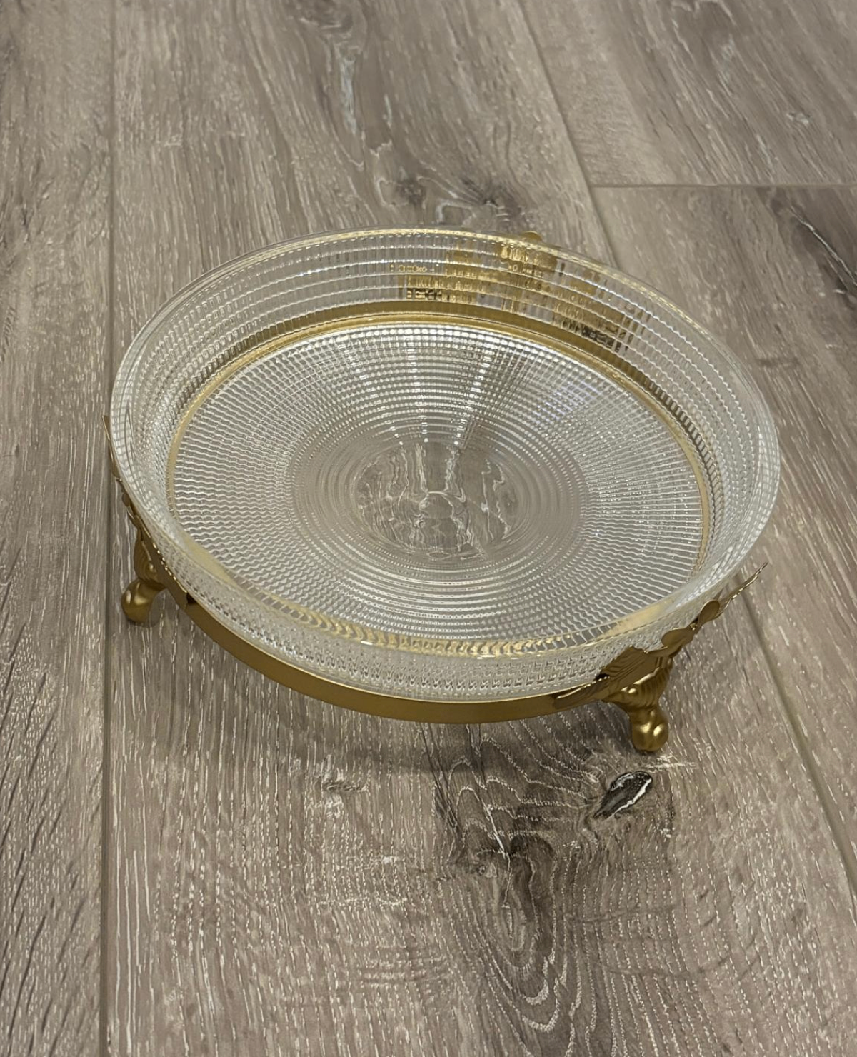 Glass and gold decorative bowl ✨🏺