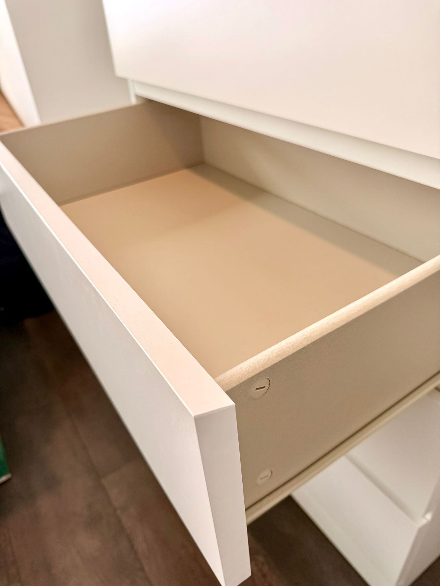IKEA MALM 6-Drawer Dresser (White) - photo 3