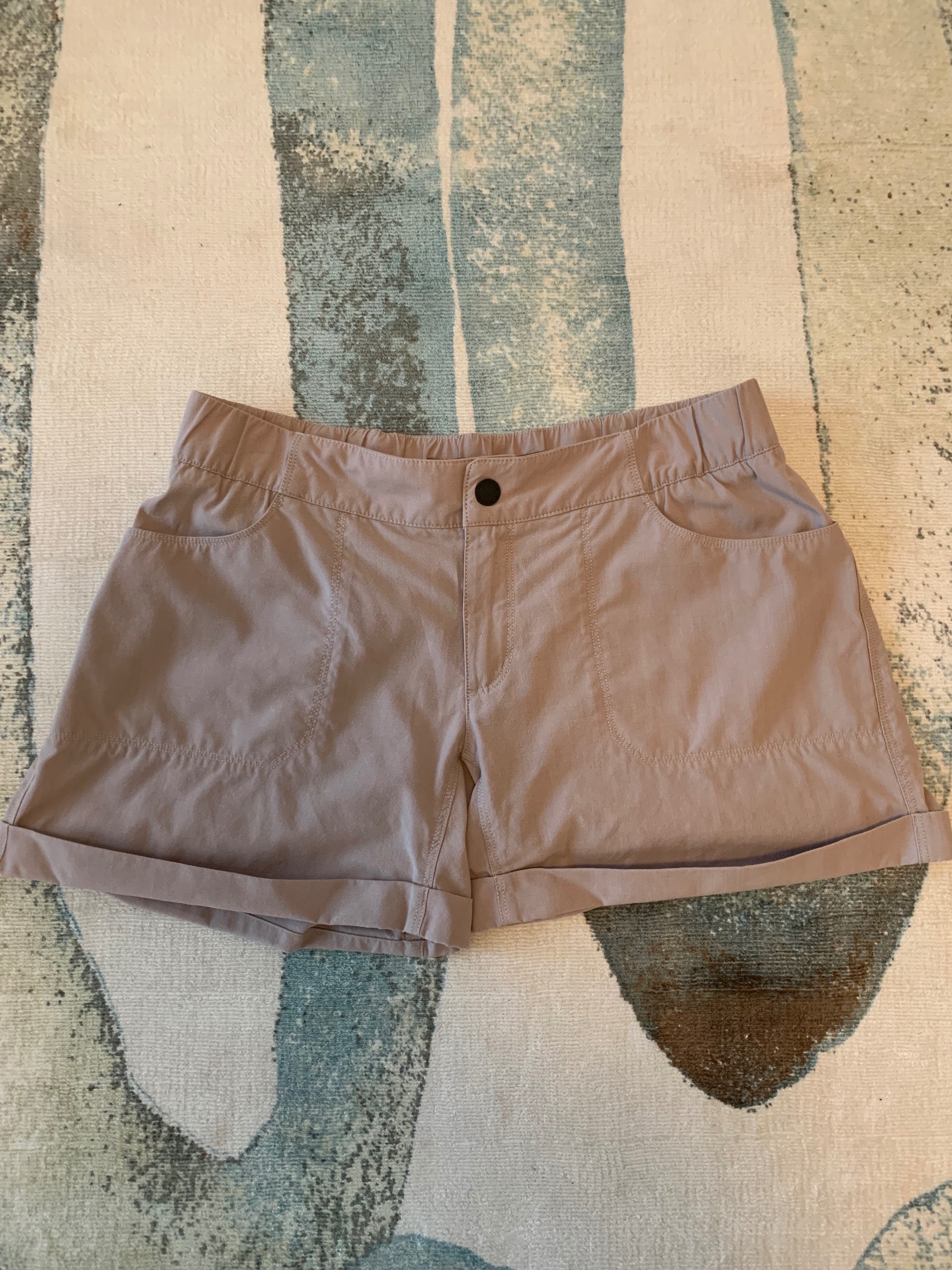 ICEBREAKER Merino SHORTS Women size L 32 like new paid $150+ - photo 3