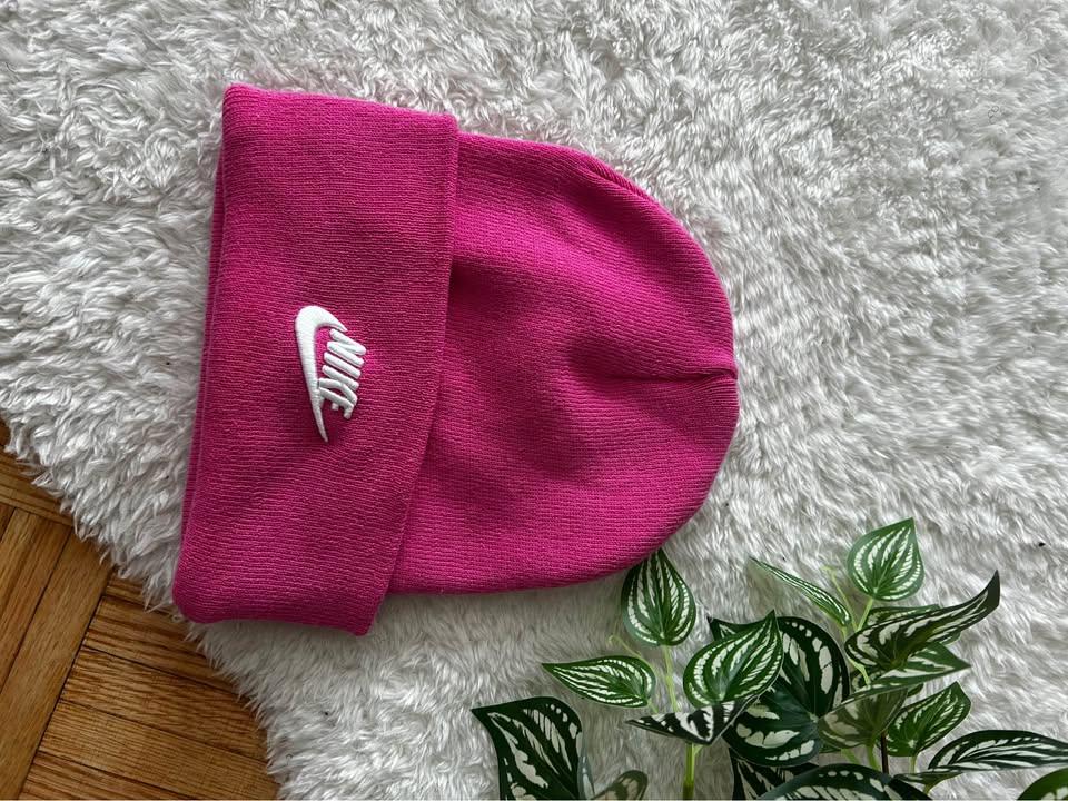 Nike Beanie - Pink