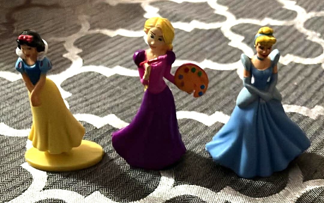 Disney Princesses Snow White, Rapenzel, Cinderella - 2 Inches