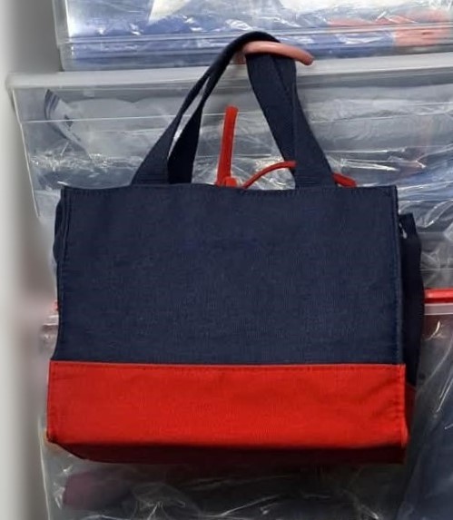 Tommy Hilfiger Mini Premium Canvas Tote Upgraded to Crossbody🥕 - photo 5