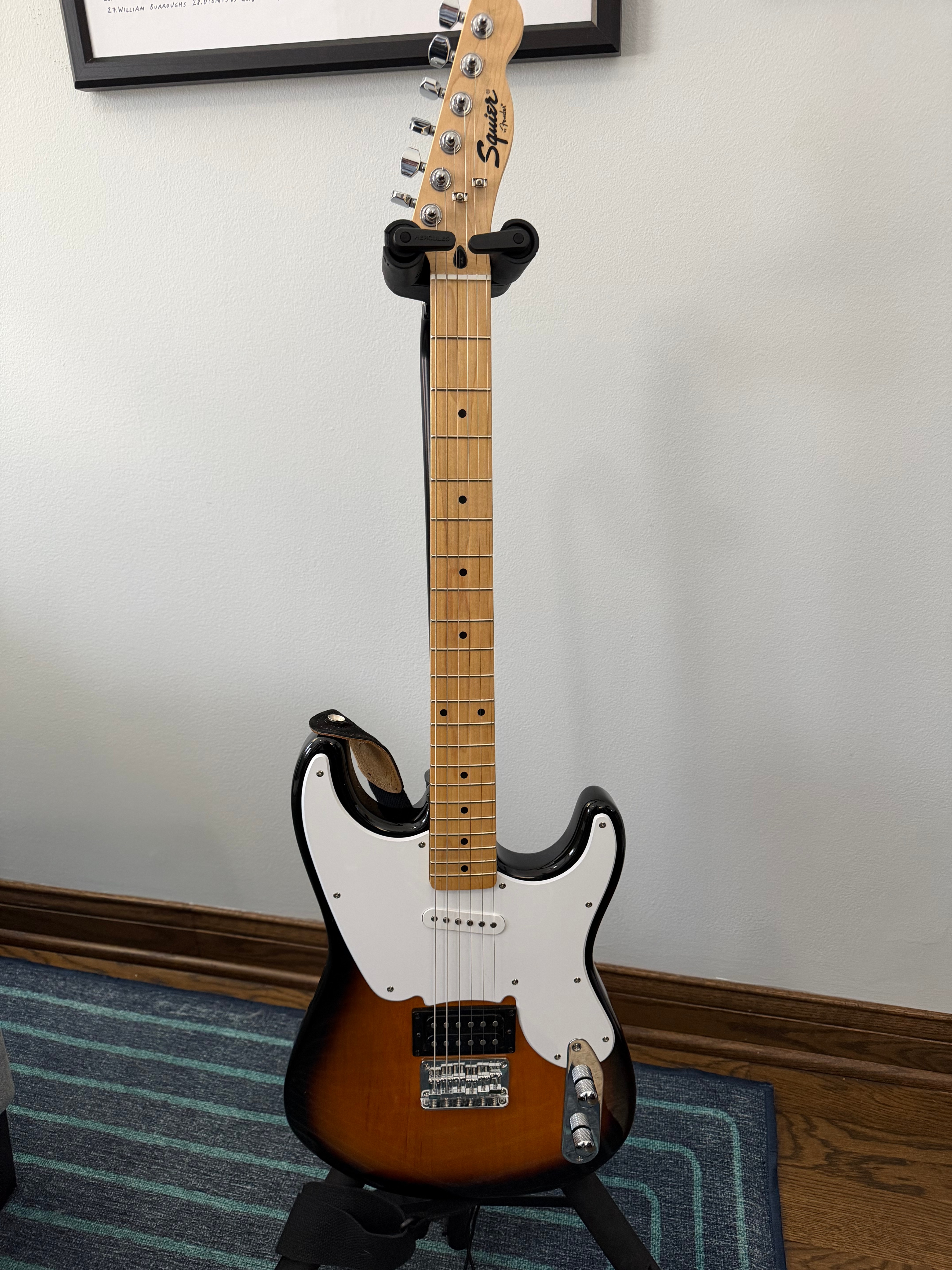 Squier `51 Guitar + Strap