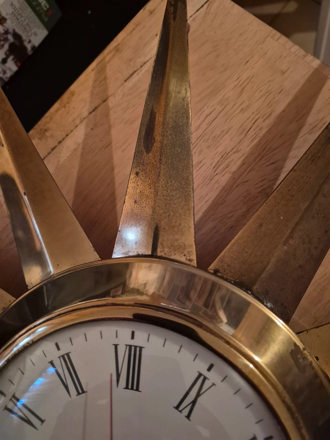 Clock Starburst MCM Atomic