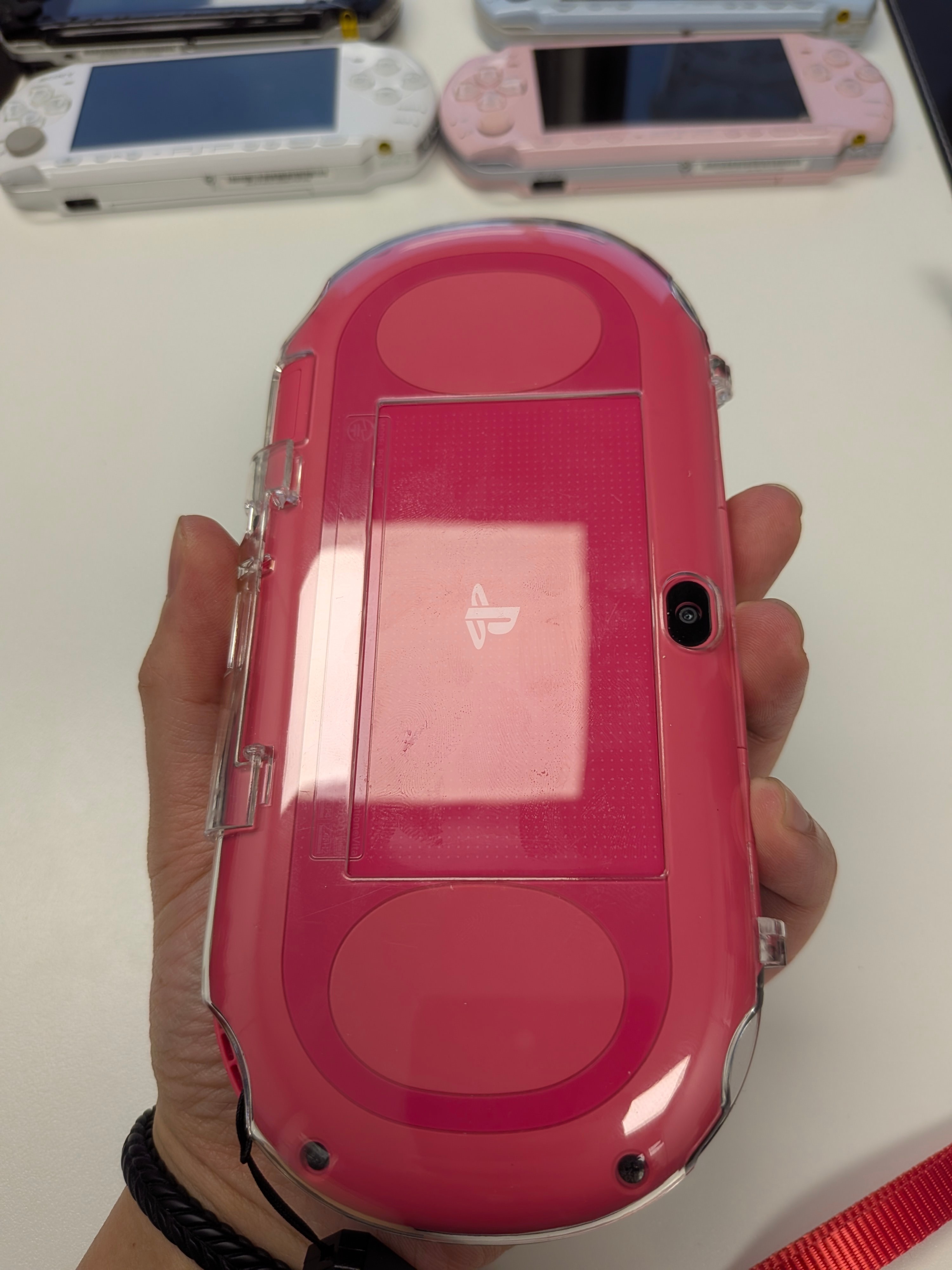 PSVita2000 LCD screen modded - photo 5