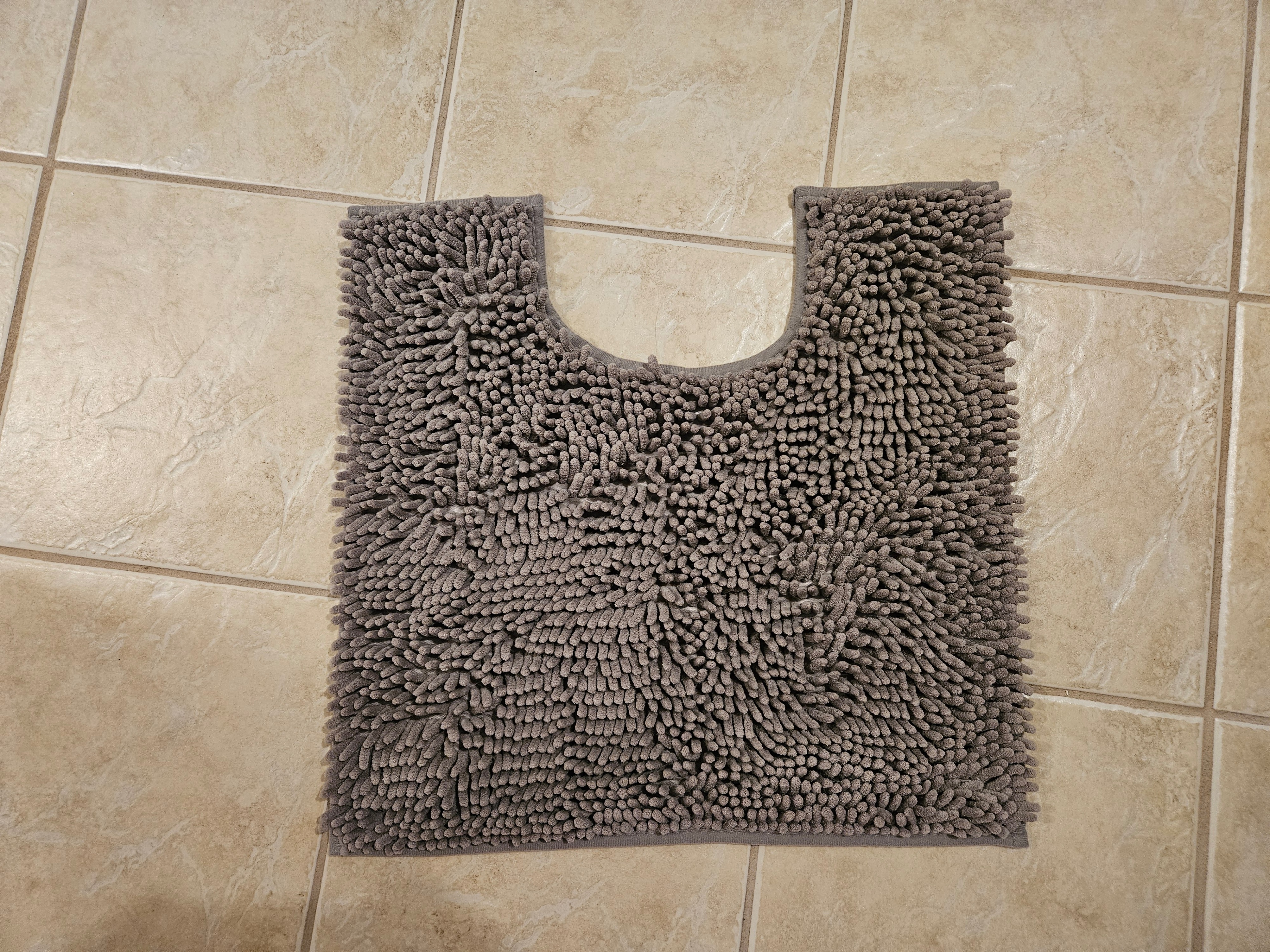 U Sharped Toilet Contour Mat 20 x 20 Inches Brand New