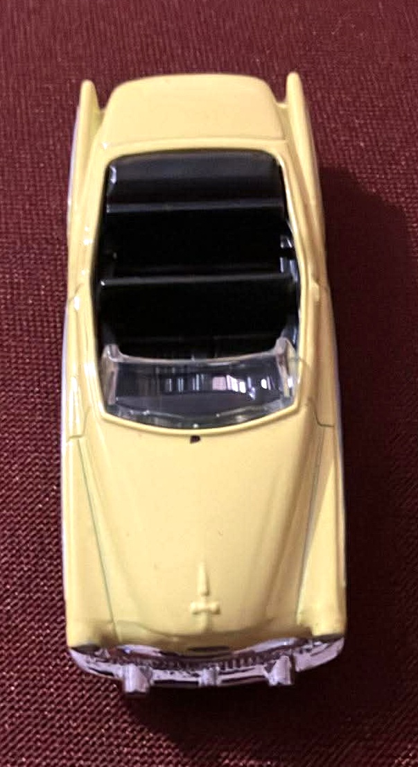 Matchbox 1953 Buick Skylark Convertible - 1/64 Diecast Toy Car
