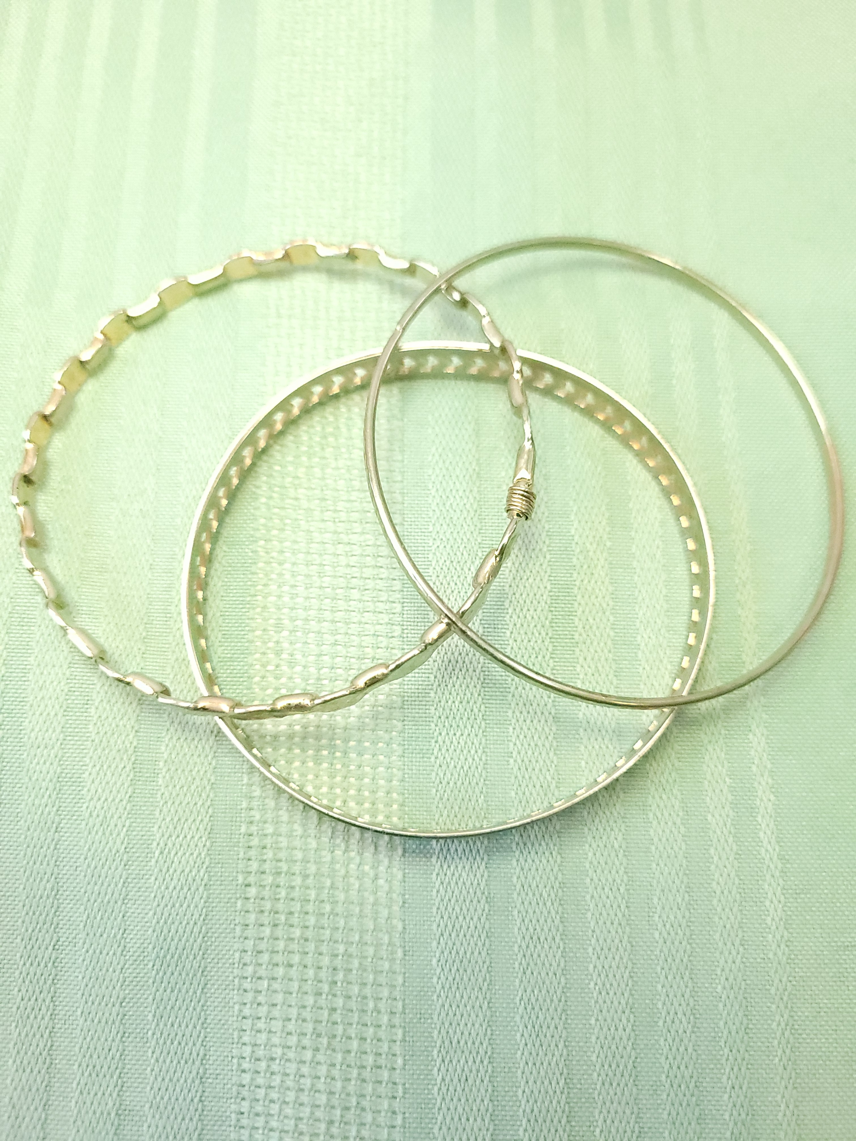 80s Silver Tone Bangle Bracelet Set (3) Chevron Cutout Hammered - photo 2