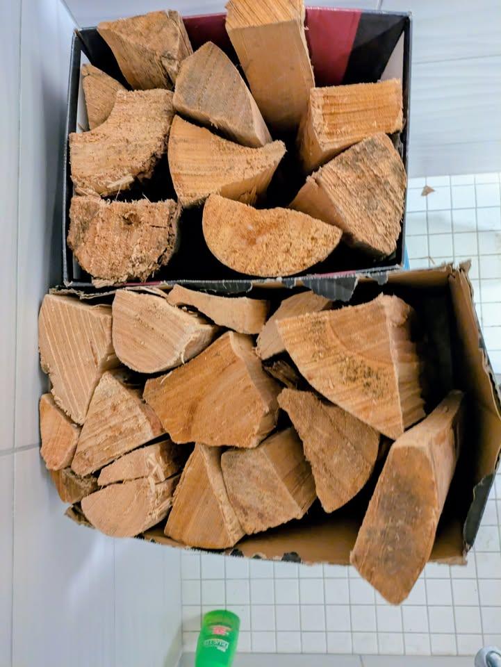 Fire wood - well aged - photo 3
