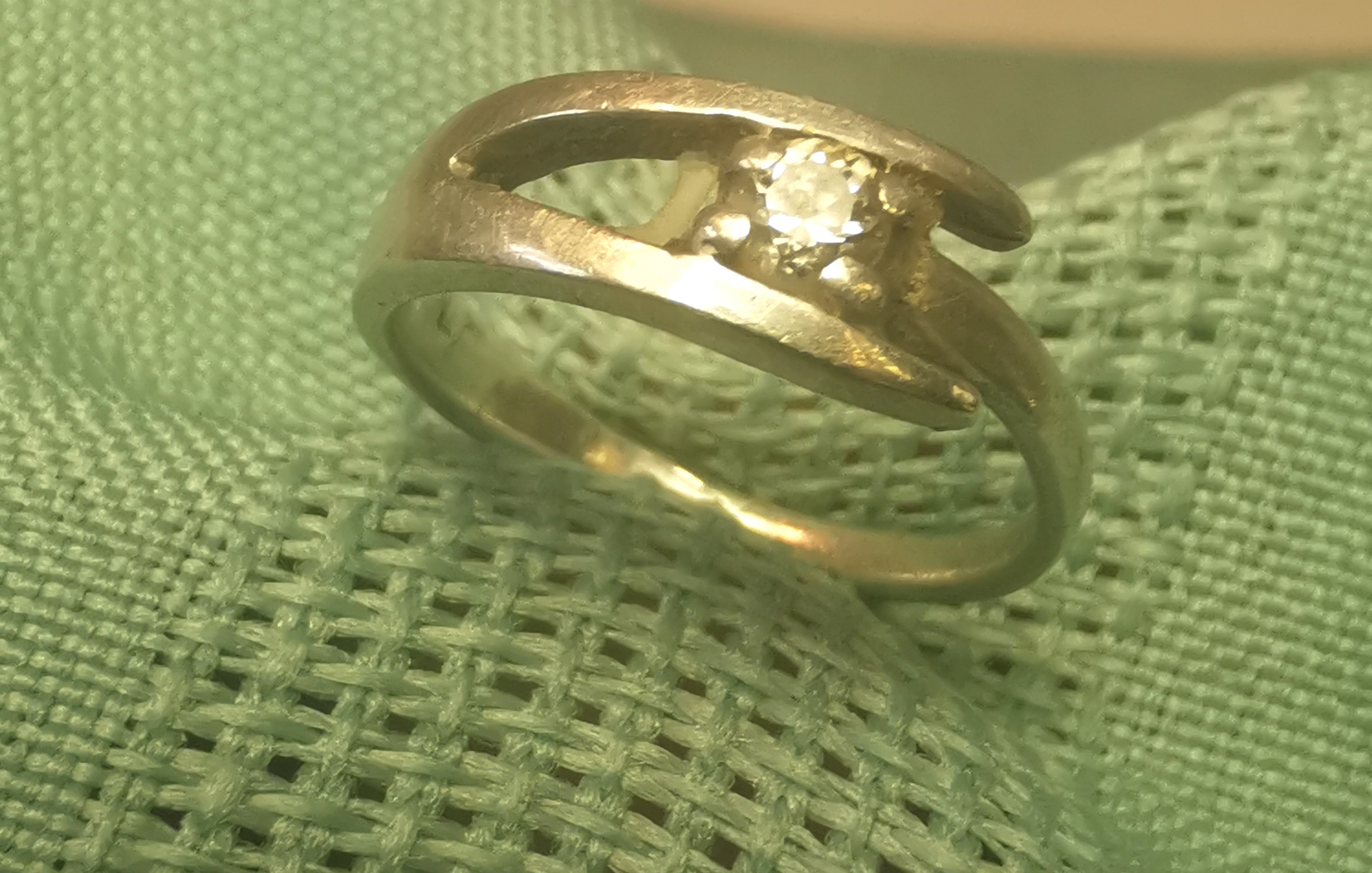 Italy 925 Sterling Silver Bypass Ring Size 4 Clear Solitaire - photo 2