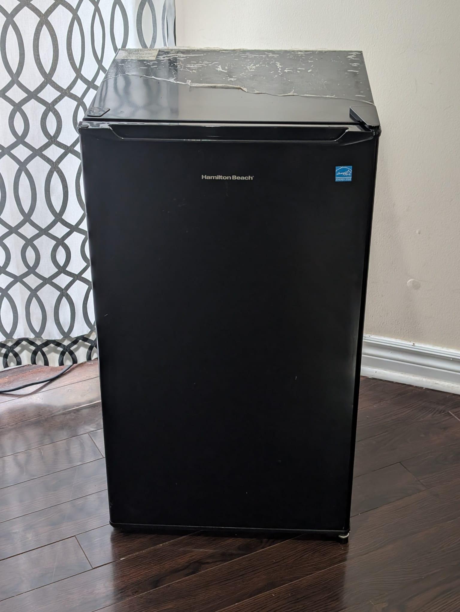 🧊 HAMILTON BEACH 3.1 CU. FT. TWO-DOOR MINI FRIDGE & FREEZER
