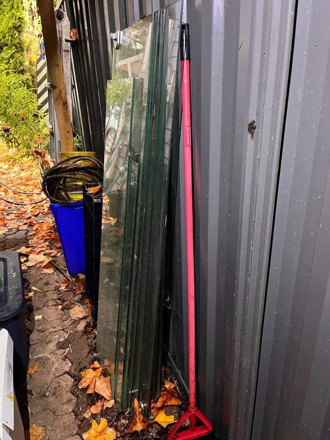Free Glass Panels - photo 2