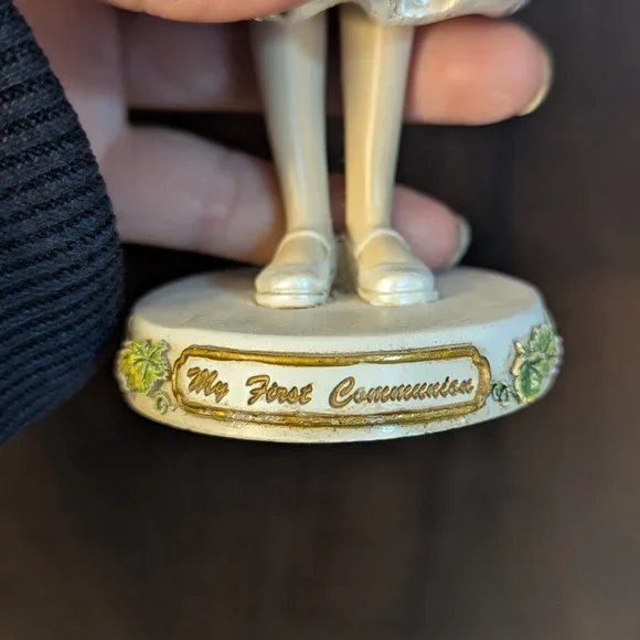 Roman Inc. First Communion Girl Figurine - photo 3