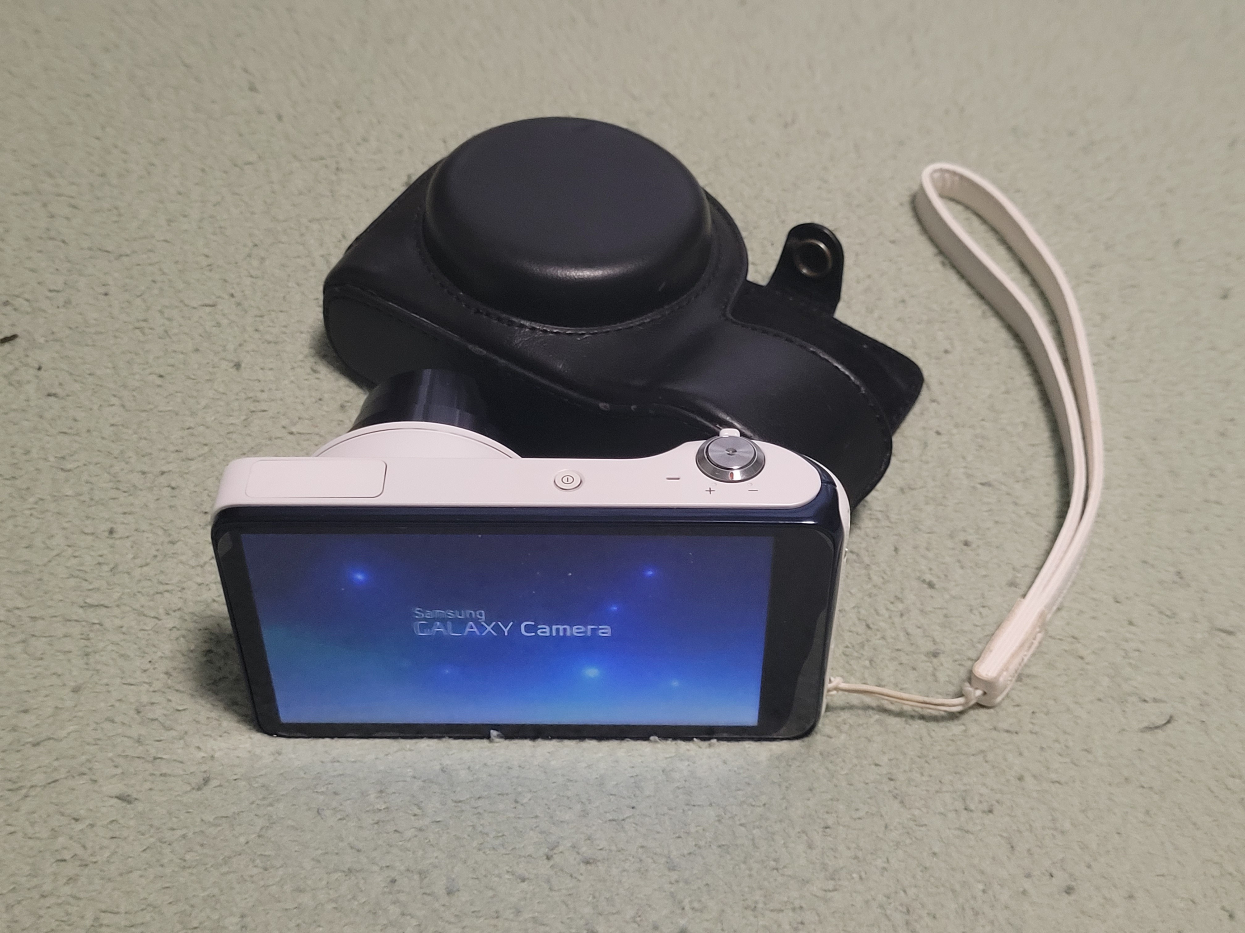 Samsung GC110 Galaxy Digital Camera - White - photo 5