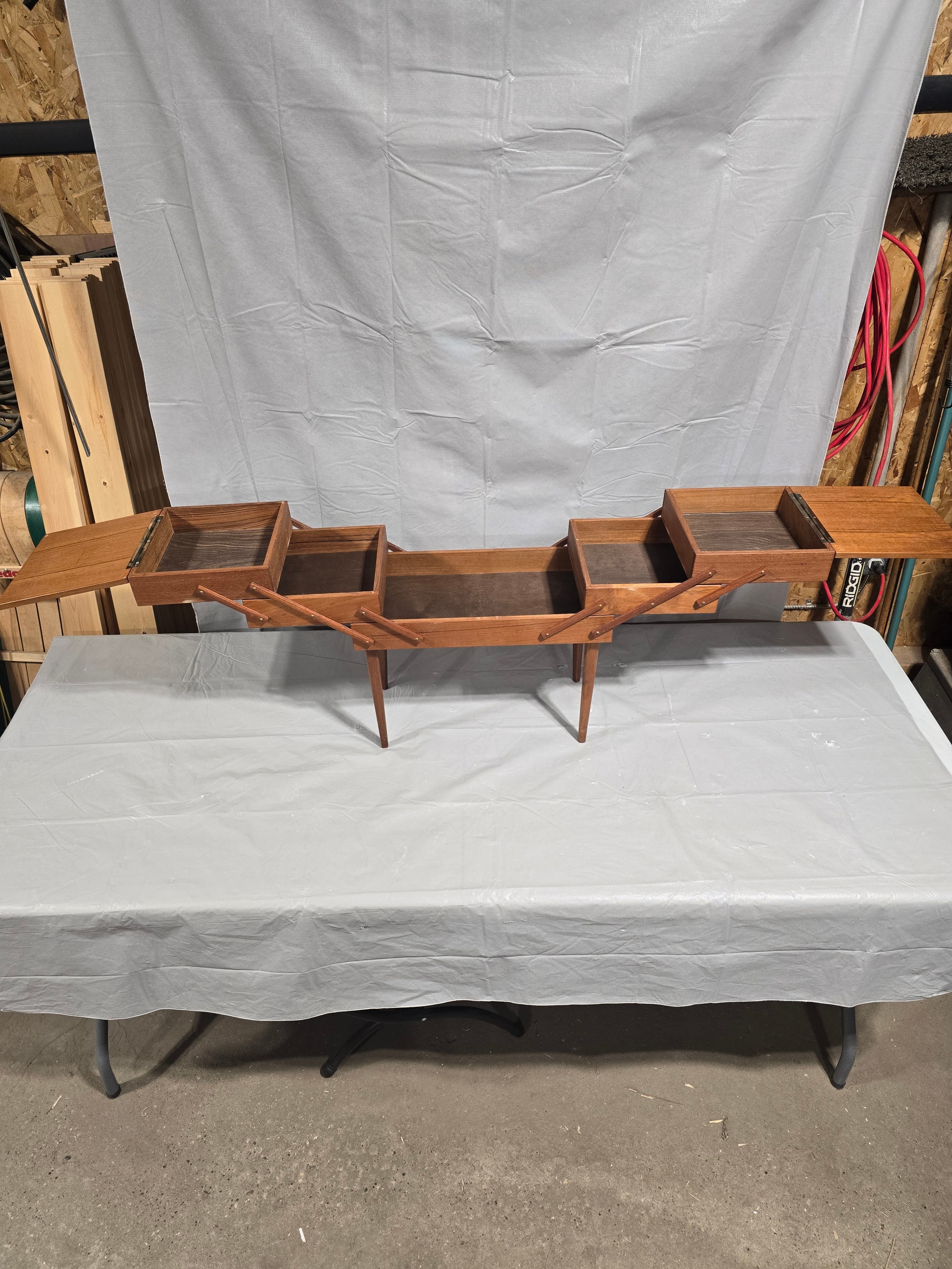 Vintage Wooden Sewing Box - photo 2