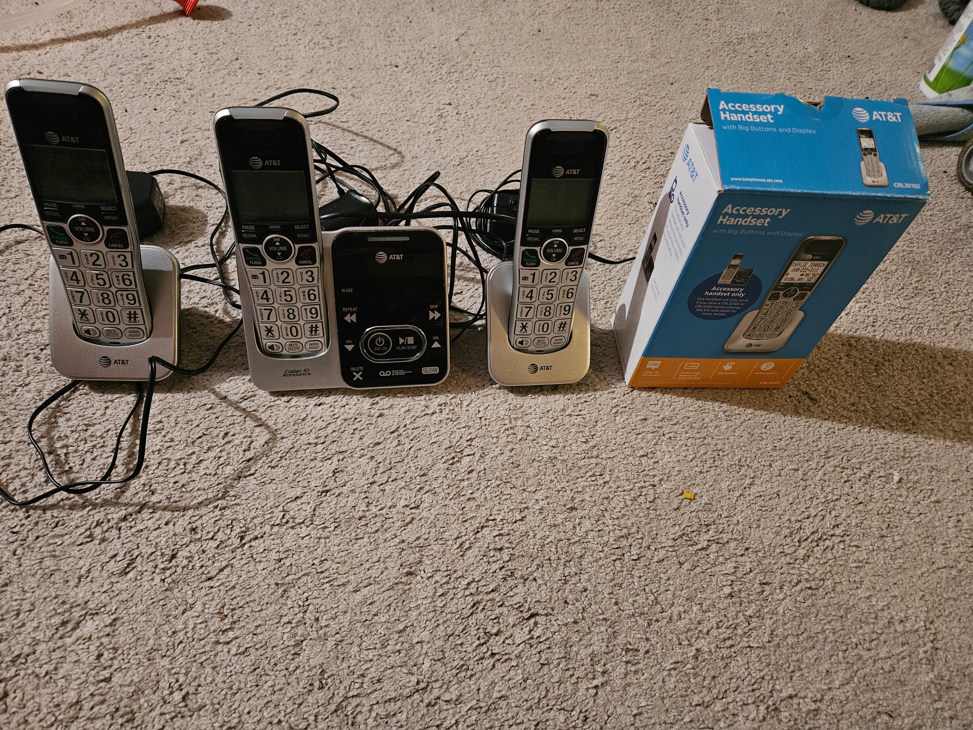 AT&T Big Button Cordless Phone Set, 3 Handsets, Senior Friendly