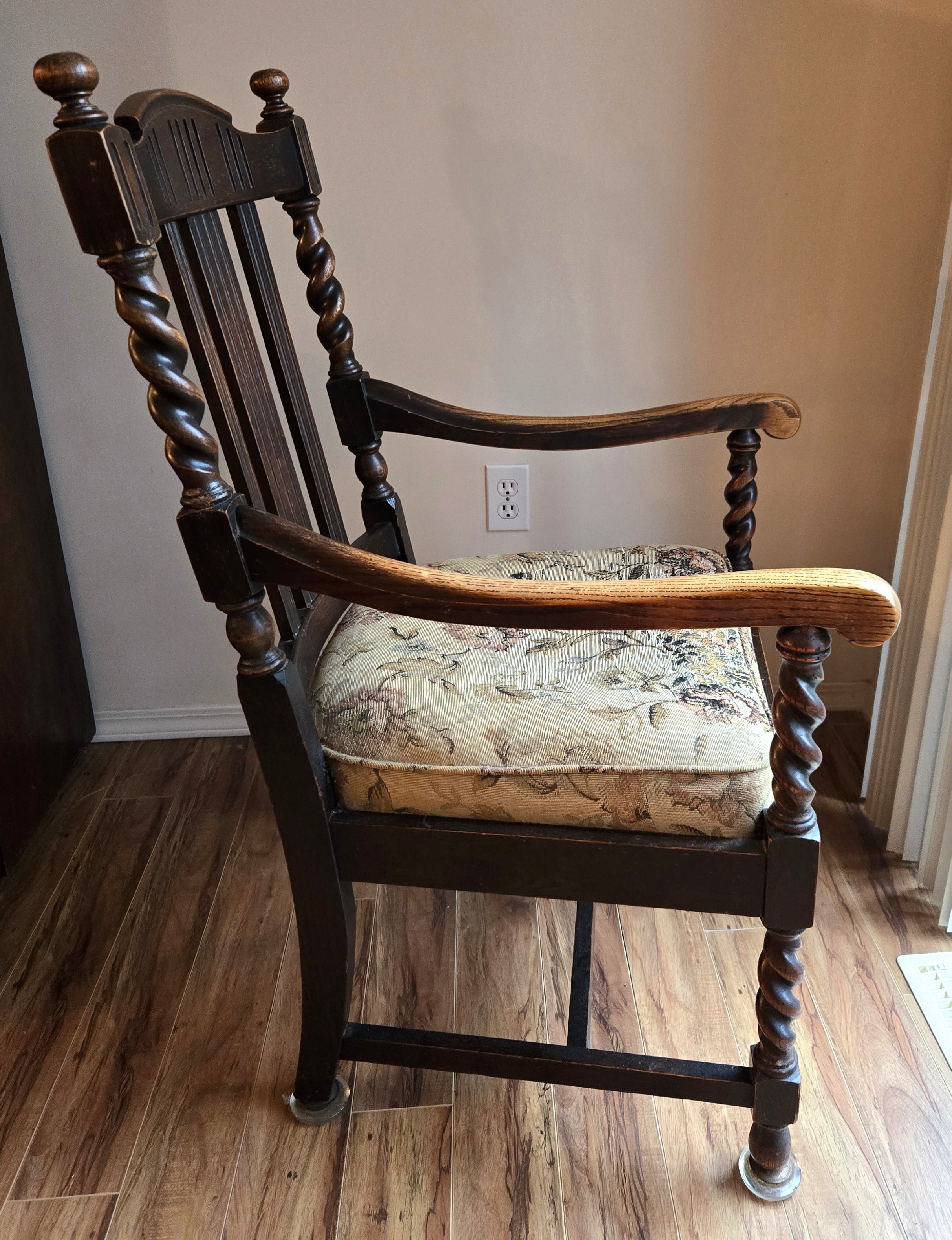 Antique 1910 Mission Oak Barley Twist Armchair & Rocker - photo 2