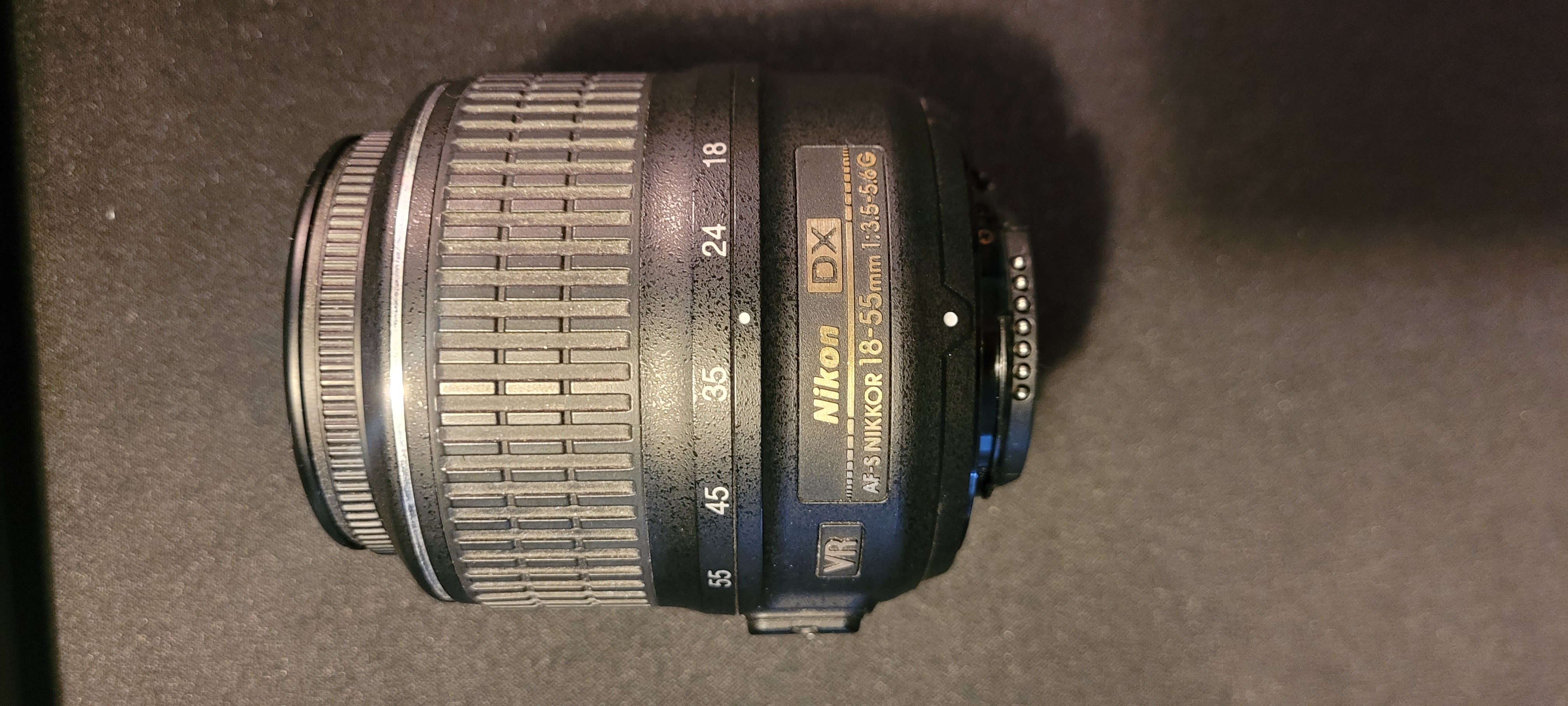 Nikon AF-S DX NIKKOR 18-55mm f/3.5-5.6G VR Lens - photo 4