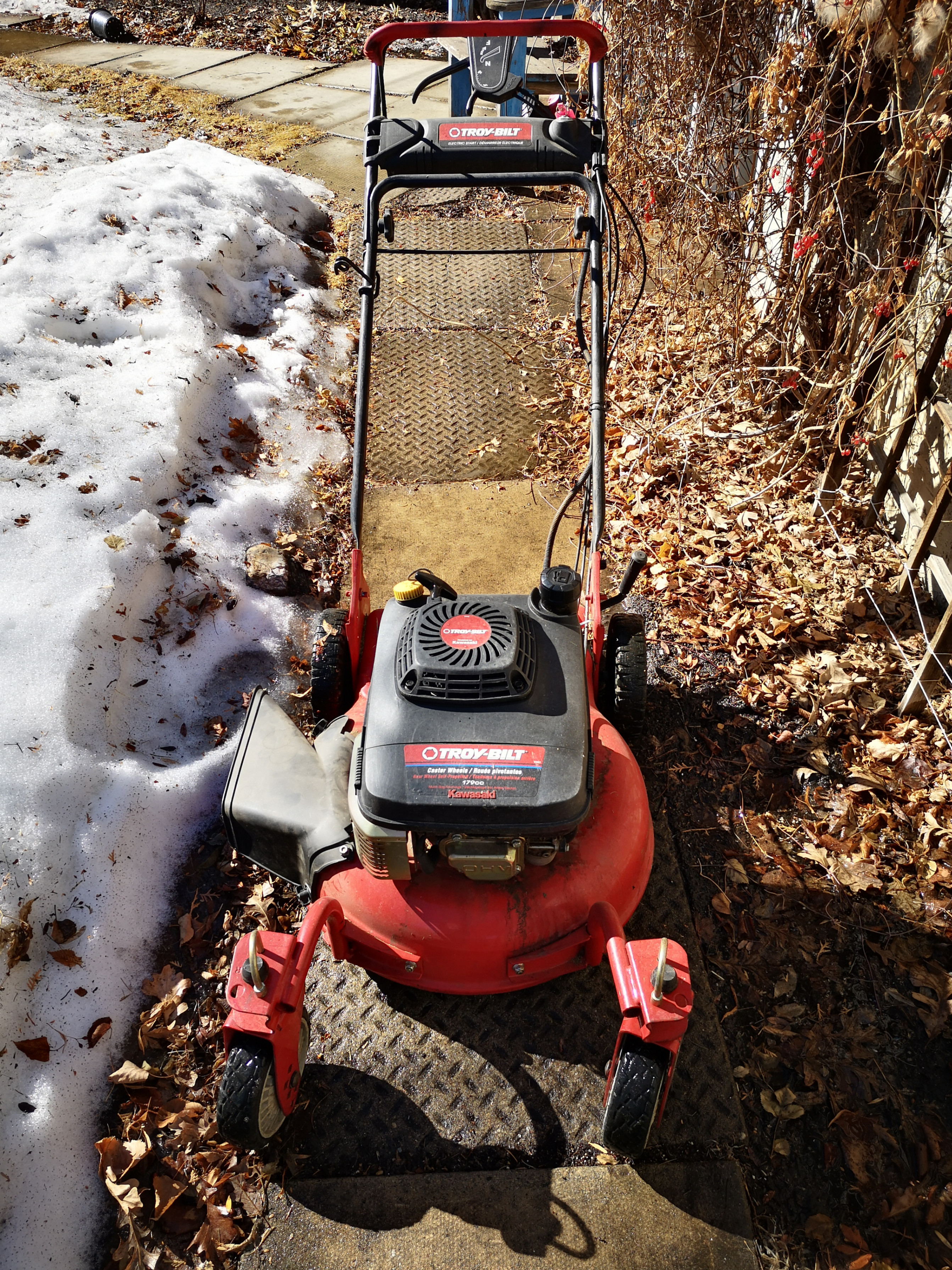 Lawnmower - Troy-Bilt 21" Self-Propelled Mower - photo 5